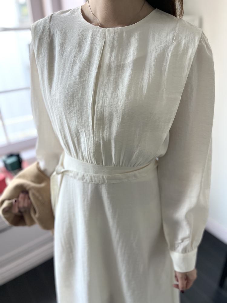 Pleated Yoke Detail Dress (Ivory)