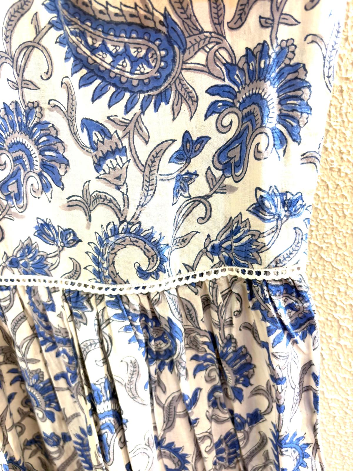2611 White Blue Paisley Pure Cotton 3 Layers OP