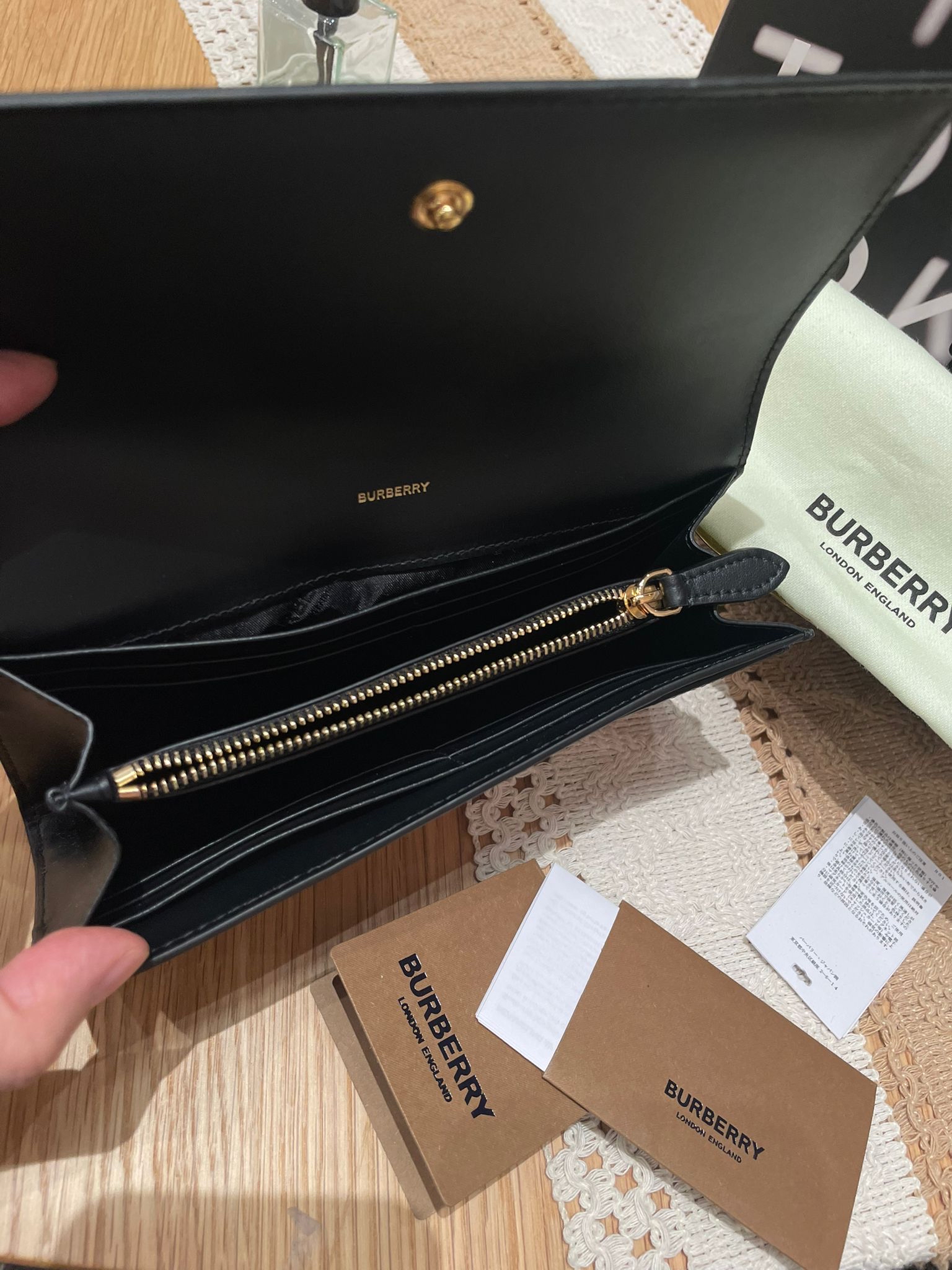 未使用品 Burberry Long Flap Wallet 100%Authentic, Unused ✅Dust bag