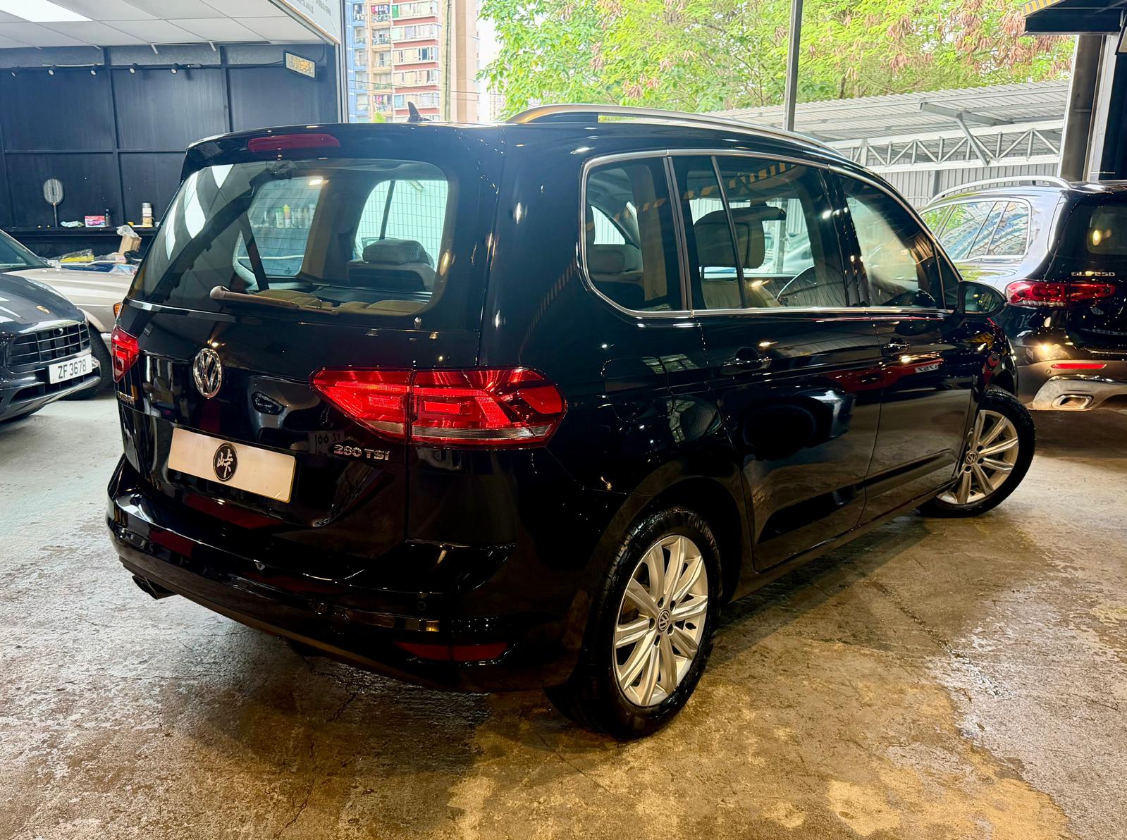 Volkswagen Touran 280 TSI Luxury 2016
