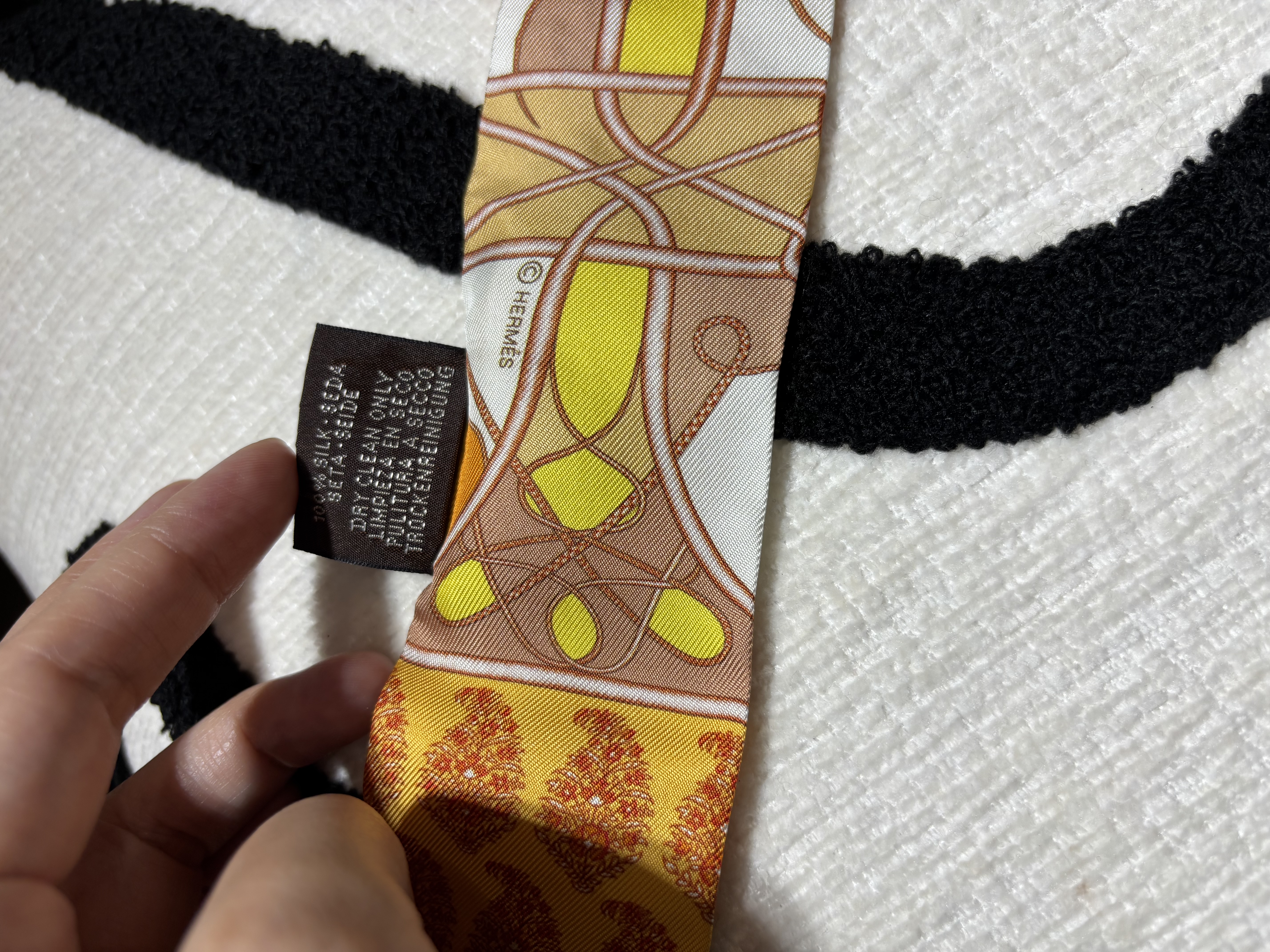 Hermes Twilly 100%silk 100%Authentic,99%new ✅box 