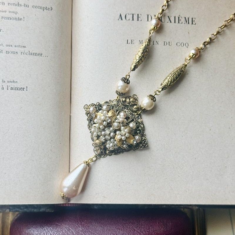 RARE! C.a. 1920-40s Czechoslovakia/German Baroque Revival Filigree Necklace with Faux Pearls & Teardrop Pendant Necklace (NZ056)