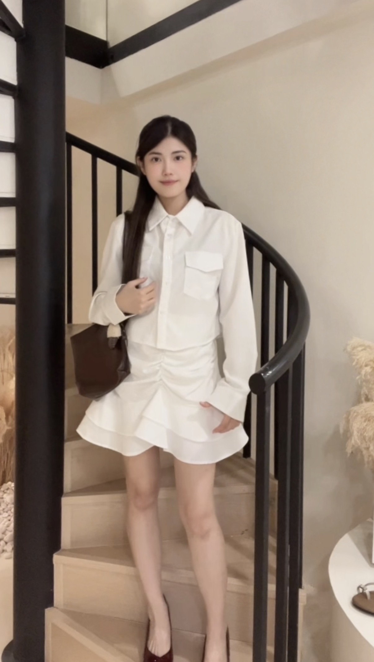 衬衫+鱼尾短裙