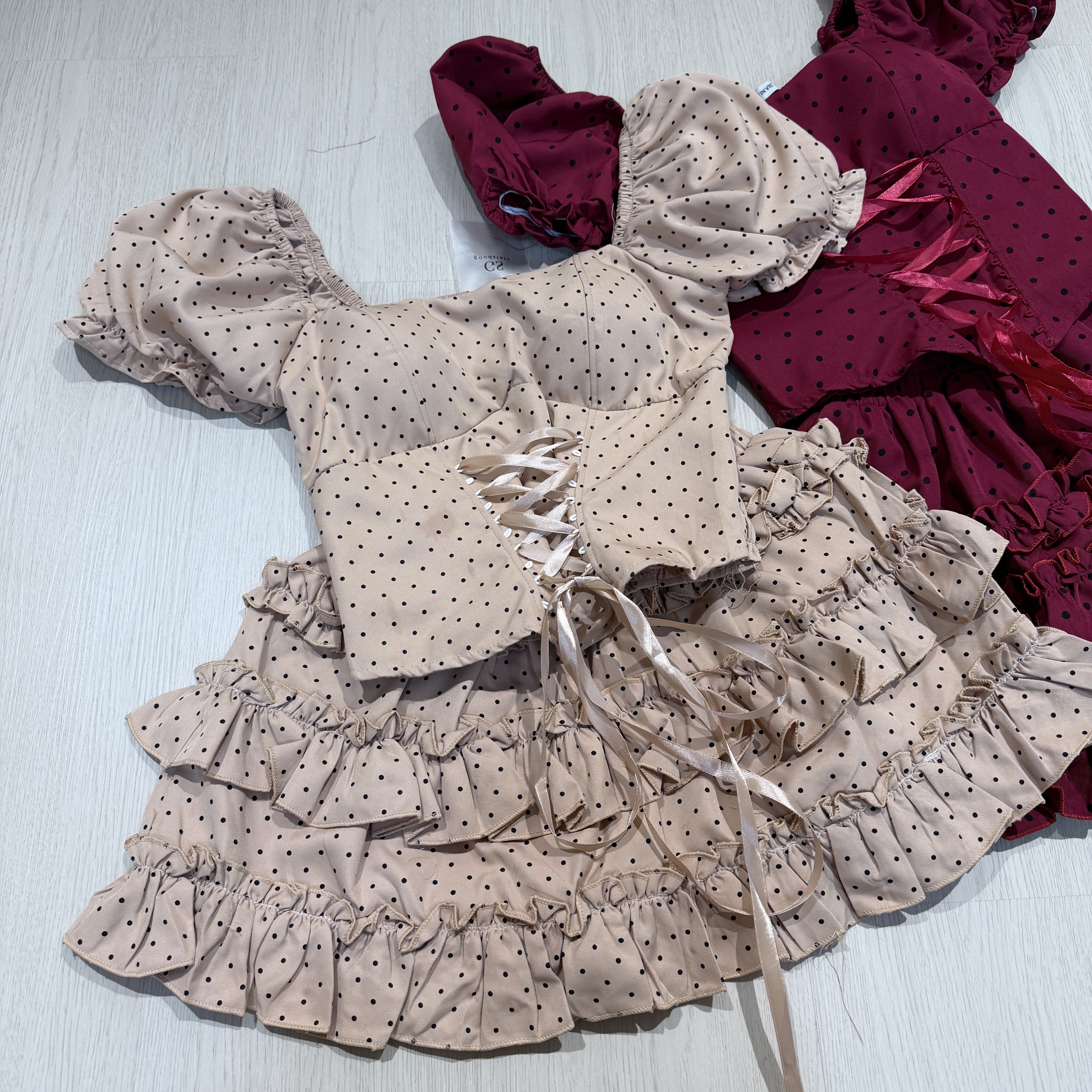 波點荷葉邊洋裝套裝