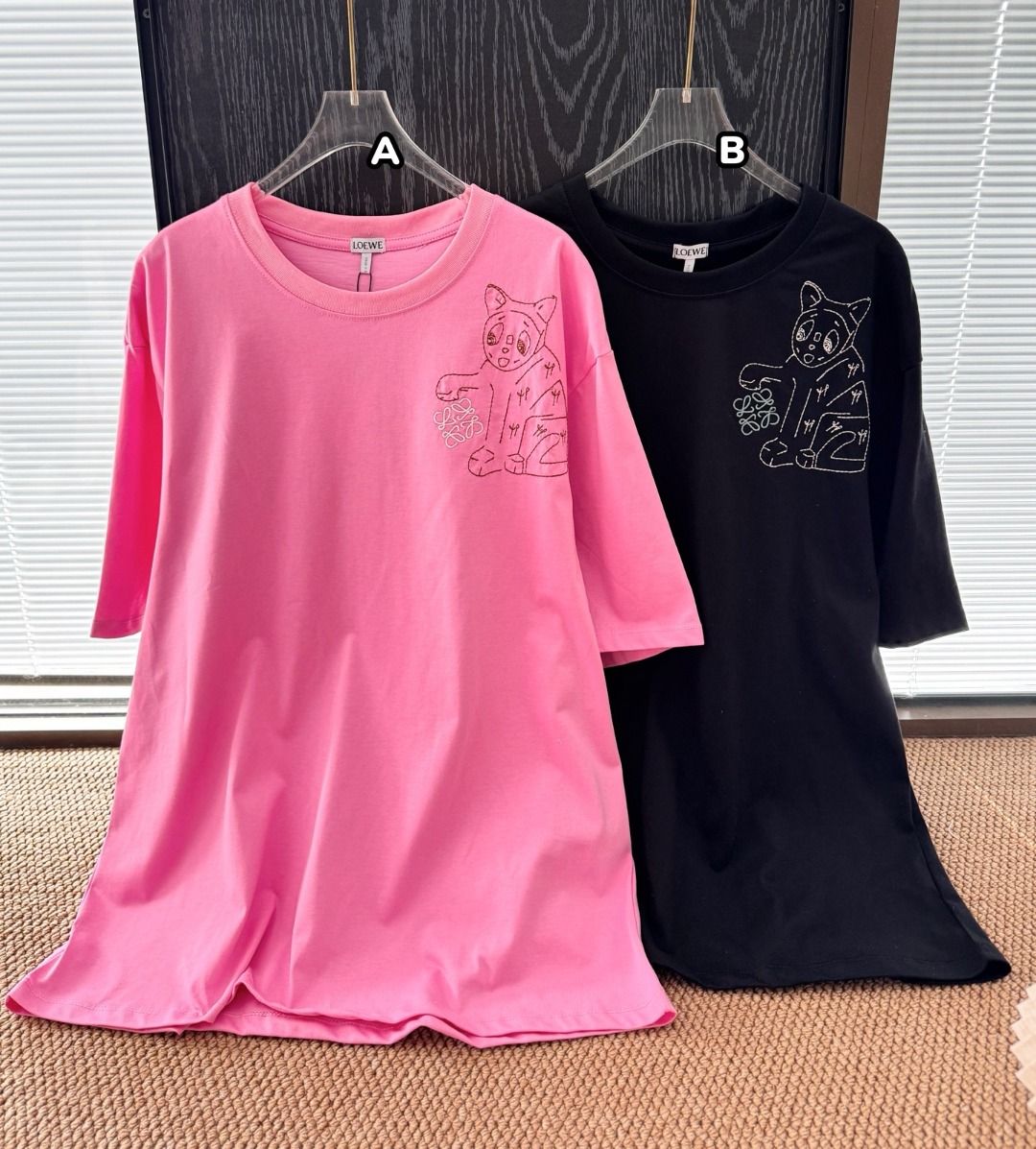 LOEWE × Louis wain 側肩小貓刺繡短袖Tee