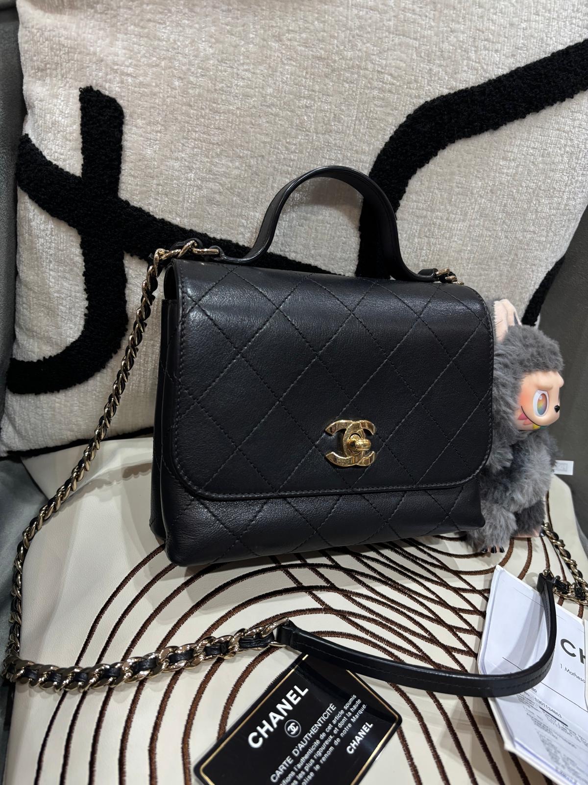 Chanel Top Handle 黑色金扣Crossbody Bag 100%Authentic, 95%New ✅收據✅Card✅Dust bag✅Box