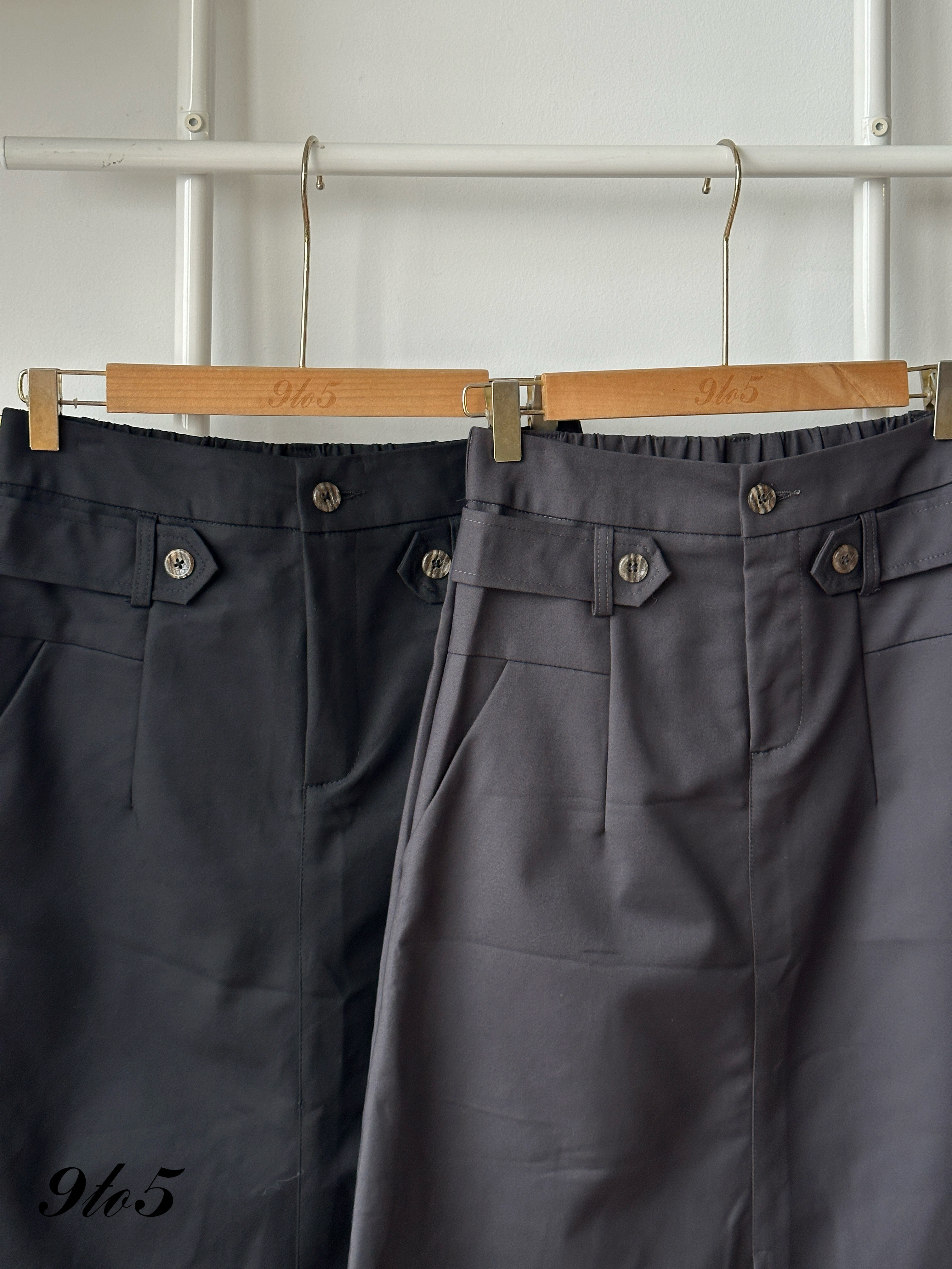 S1979 A Line Midi Skirt - Black & Grey