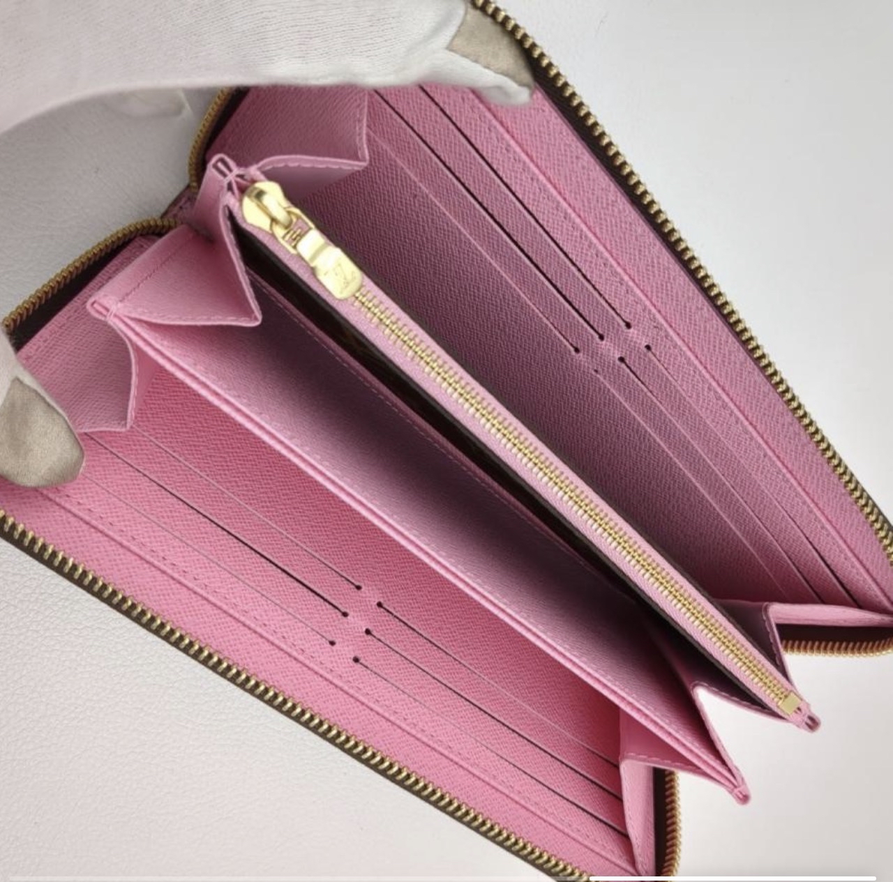 Louis Vuitton Vivienne 限量絕版長銀包