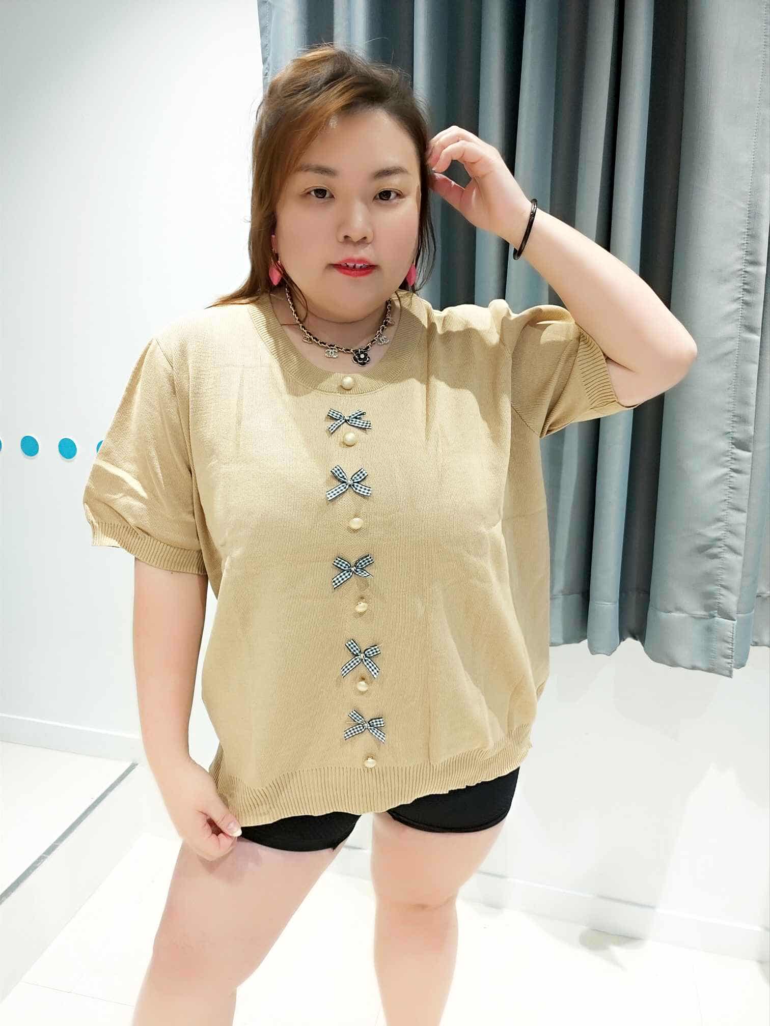 DSF12 蝴蝶结排钮针织上衣