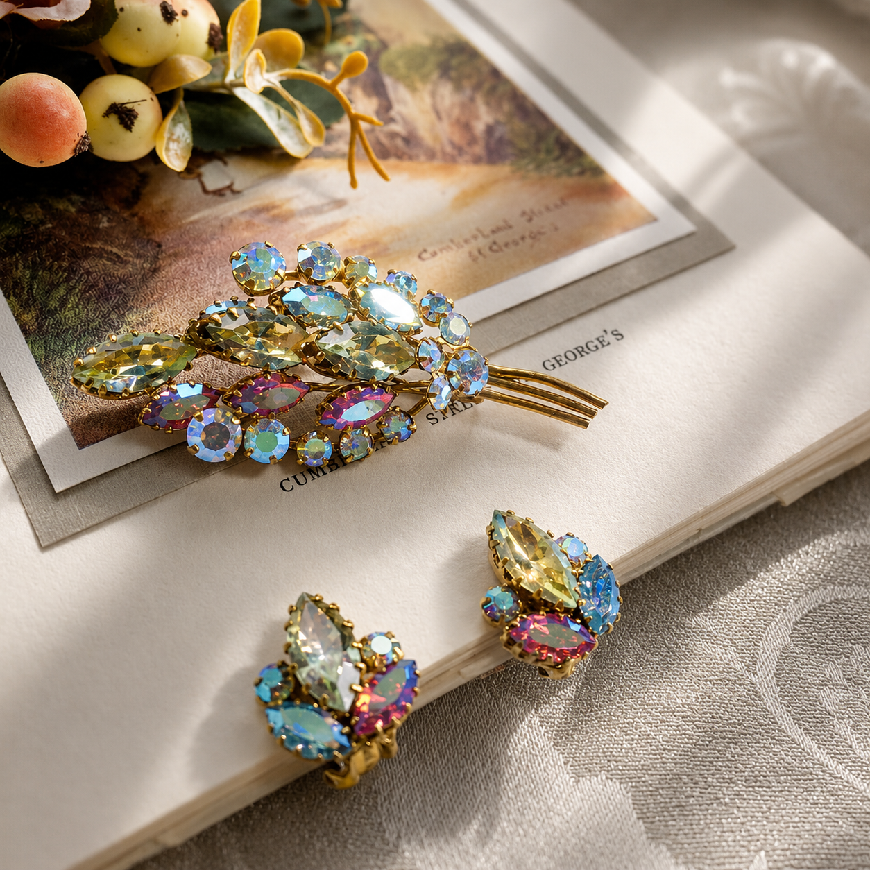 C.a. 1950s Multi-Colour Aurora Borealis Foliage Brooch and Clip Earrings Jewelry Set(MT1870)