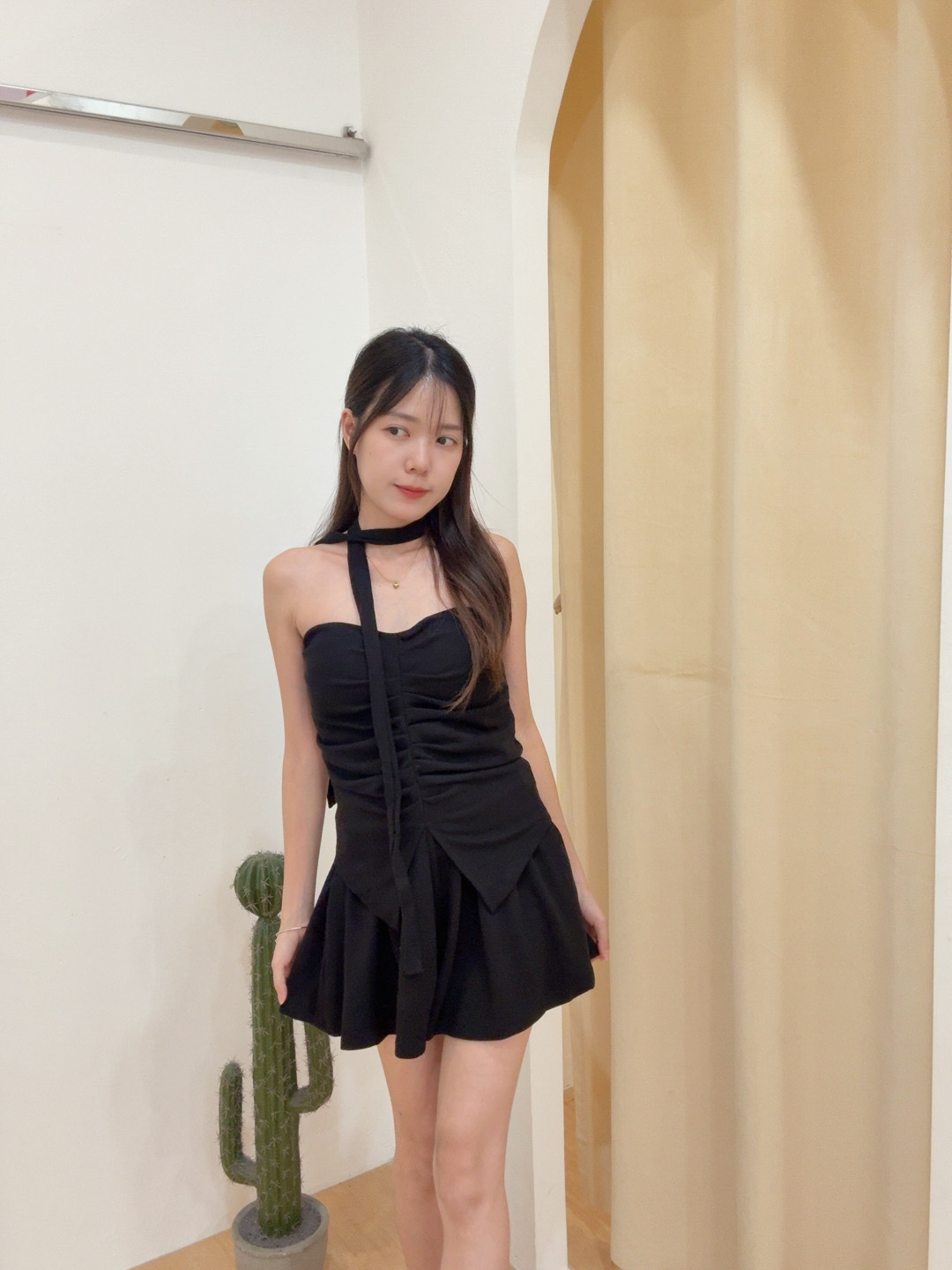 飘带褶皱显瘦抹胸背心上衣+半身伞裤两件套R2806