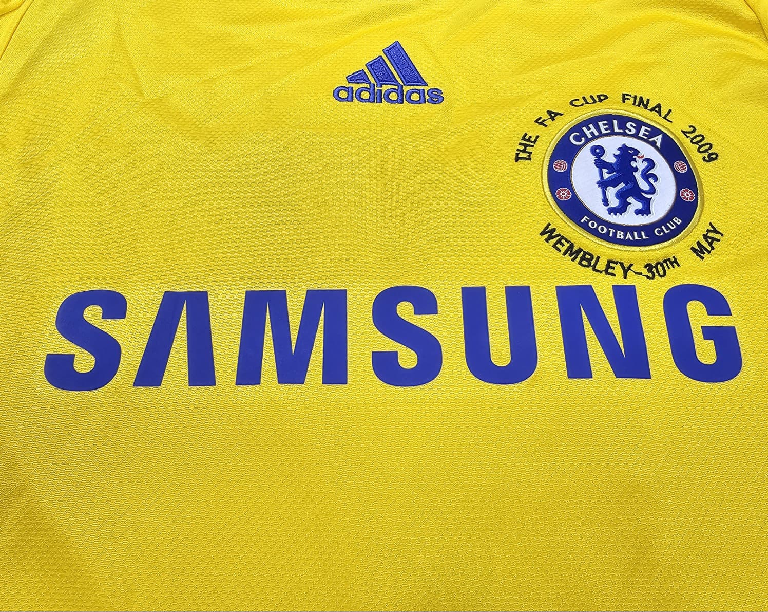 2008-09 Chelsea 3RD Shirt #5 ESSIEN - BNWT - (M)