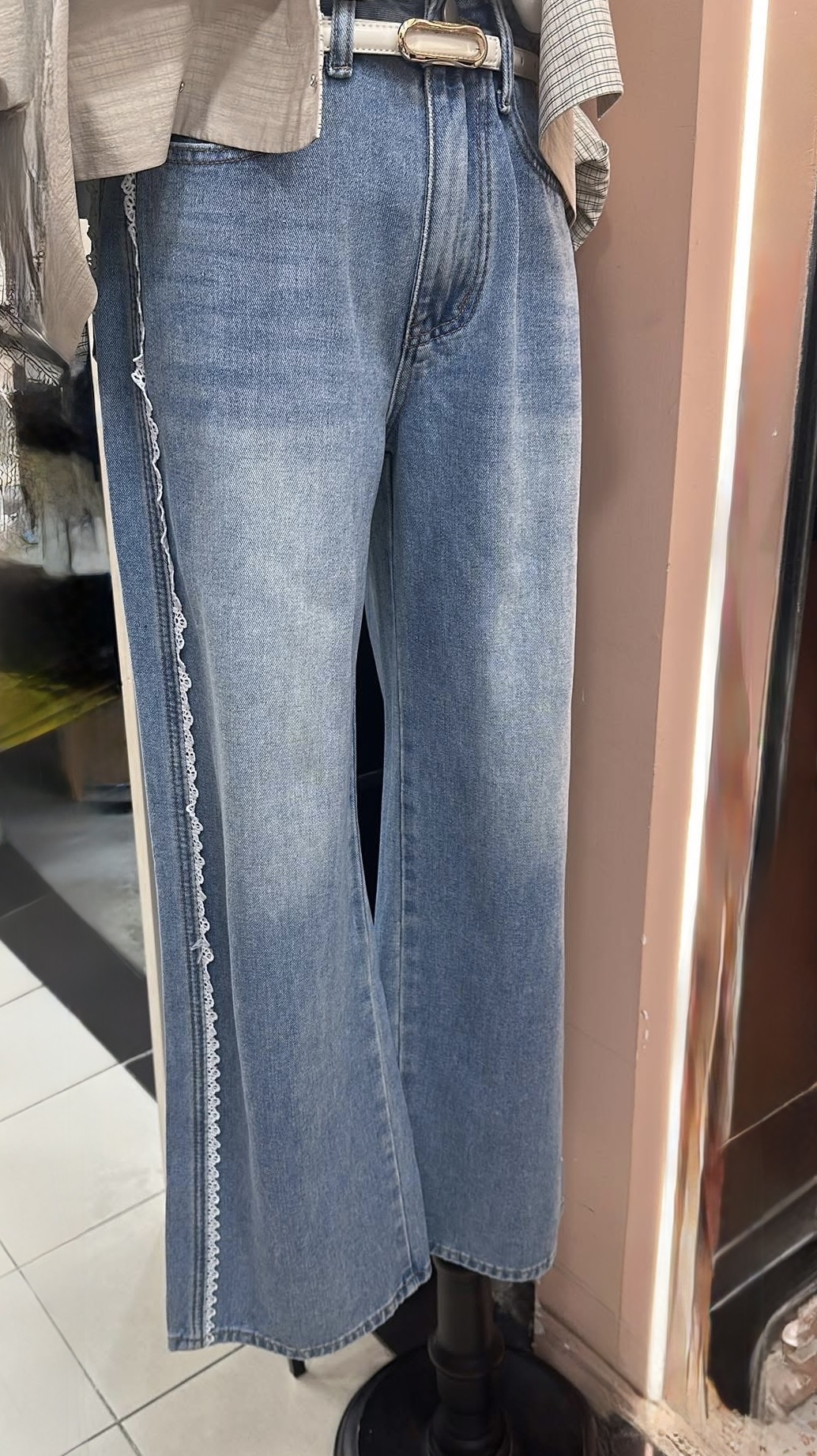 Marie側拼通花邊牛仔褲