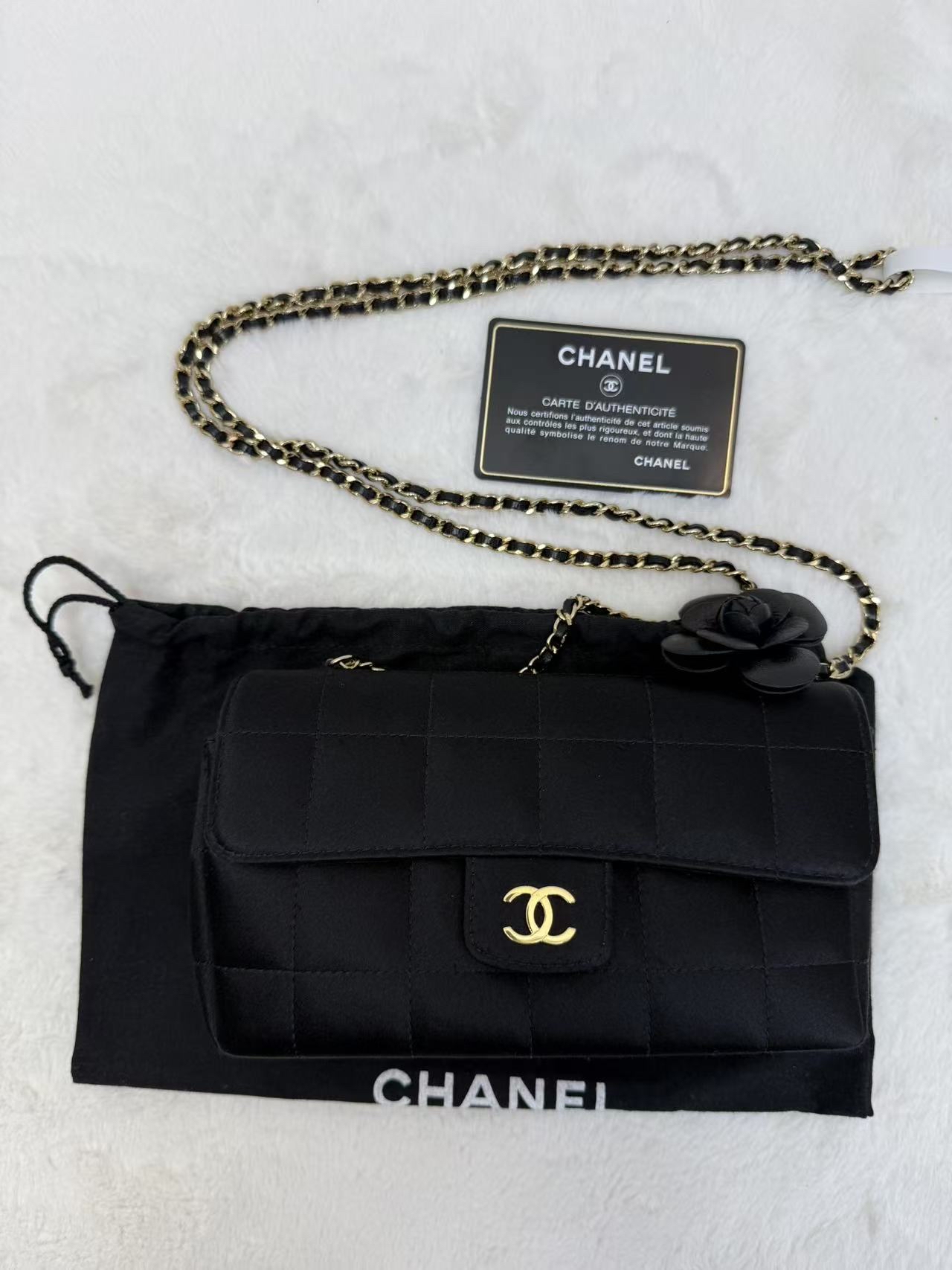 Chanel 香奈兒 冰格MiniCF綢緞配山茶花手機包「罕有精品」