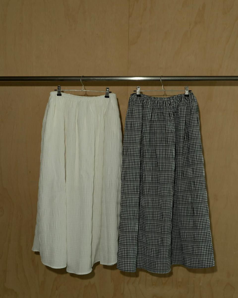 暗格紋大下擺半腰裙