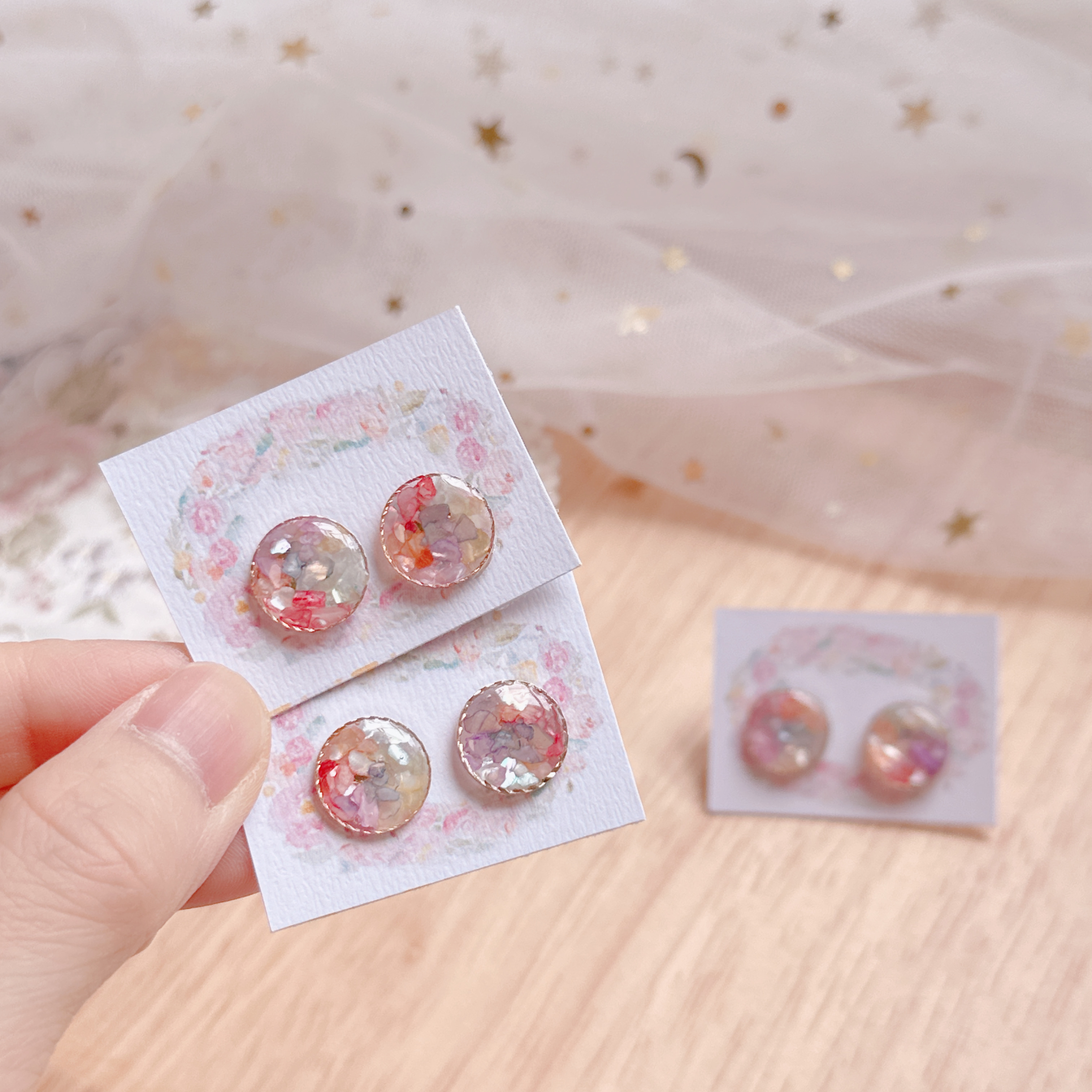 ### Rose time 3月19-21日 精選半價🩷 🌈彩虹貝殼🐚耳釘 🌈七周年精選半價