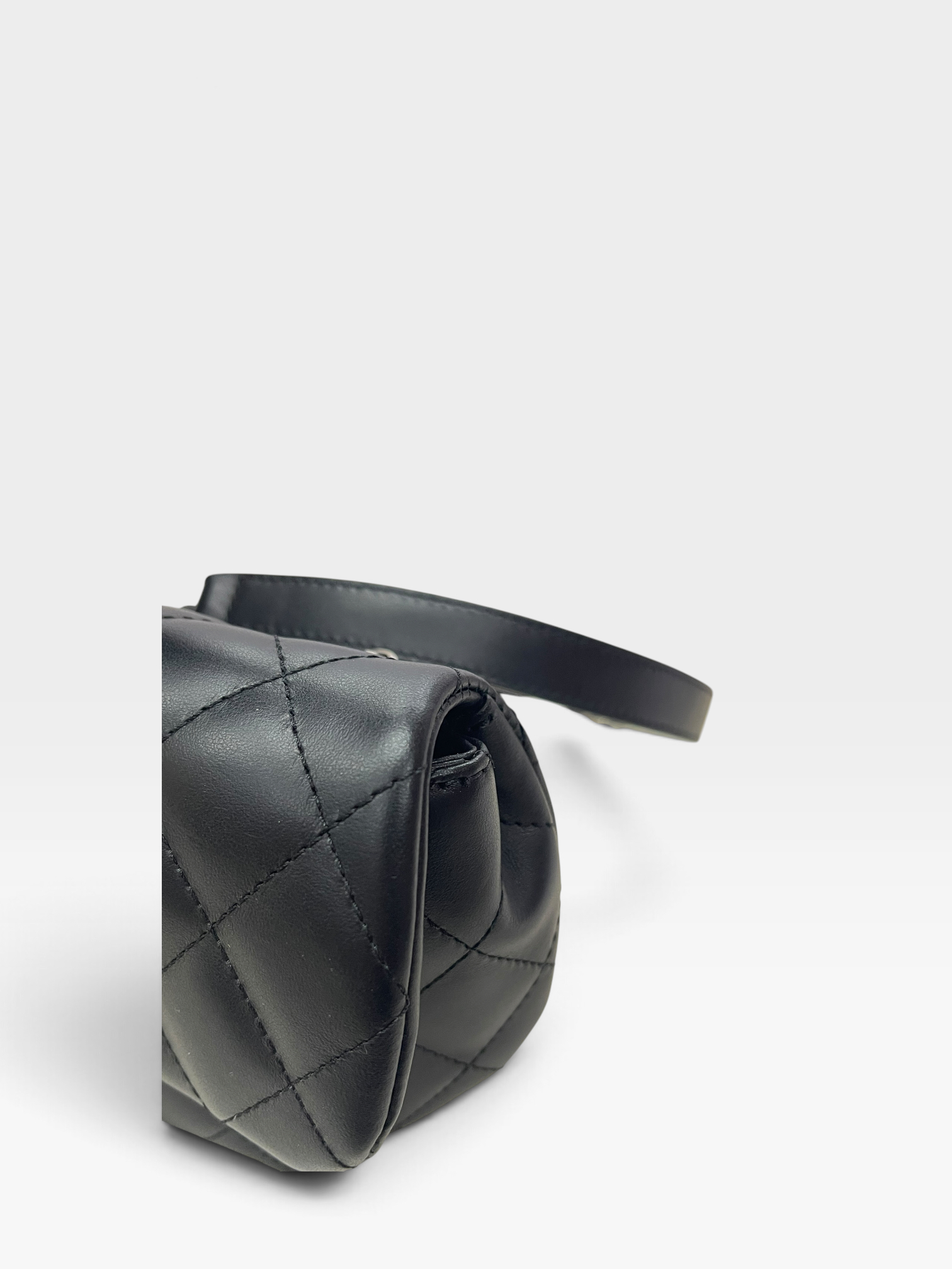 Pre-Owned CHANEL Uniform Flap Belt Bag / Product Code: 090903