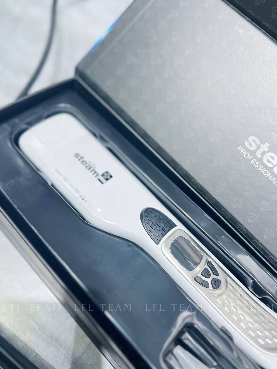 P985 蒸汽护发直发器