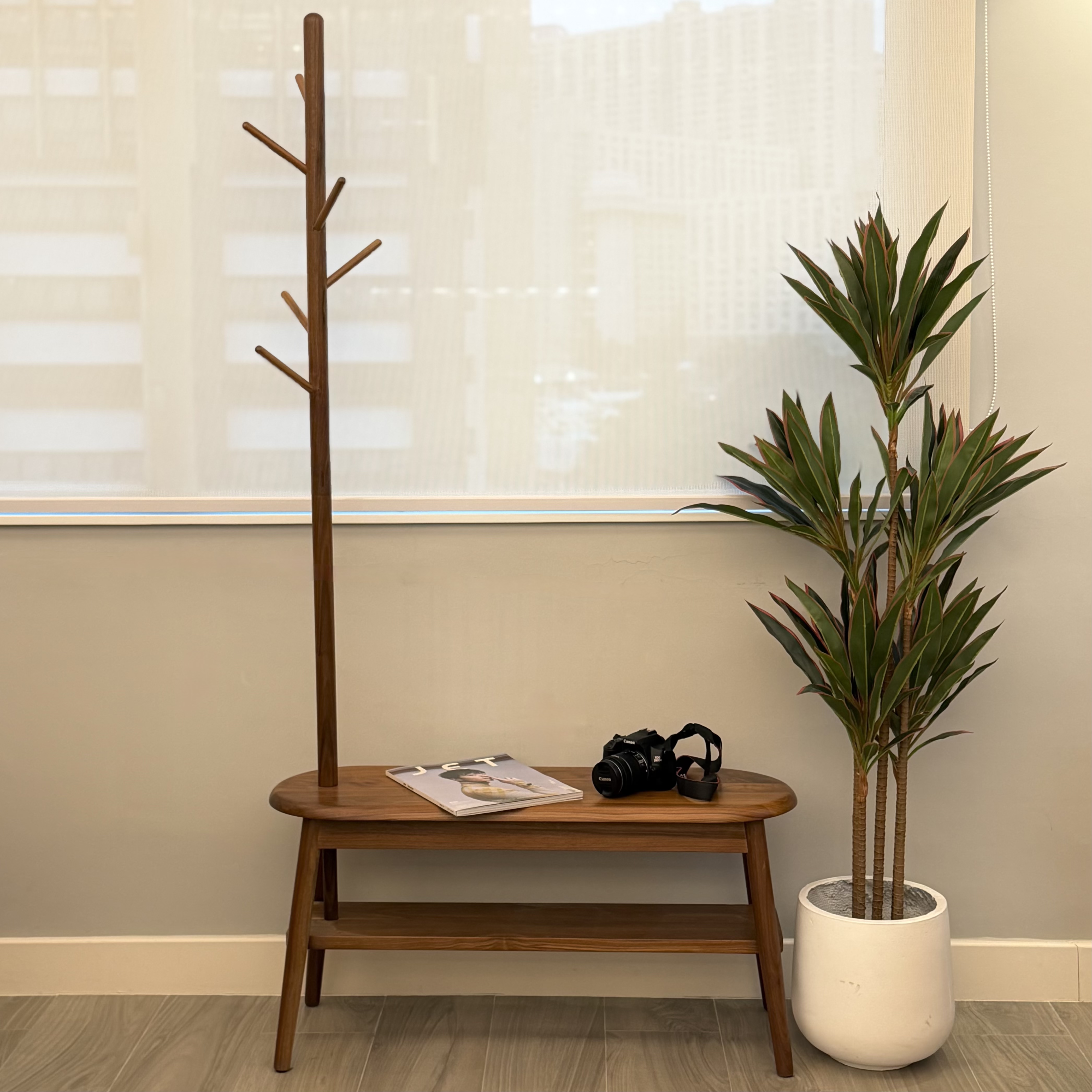 OVAL Bench with Clothes Rack