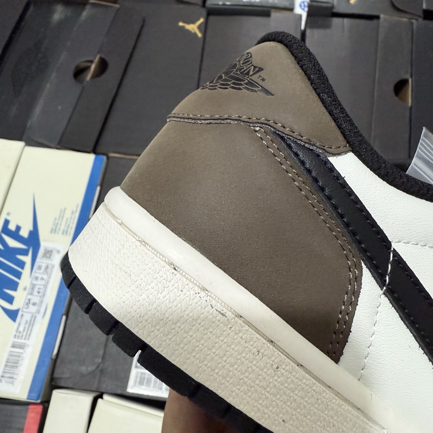 Nike Air Jordan 1 Low "Mocha" CZ0790-102