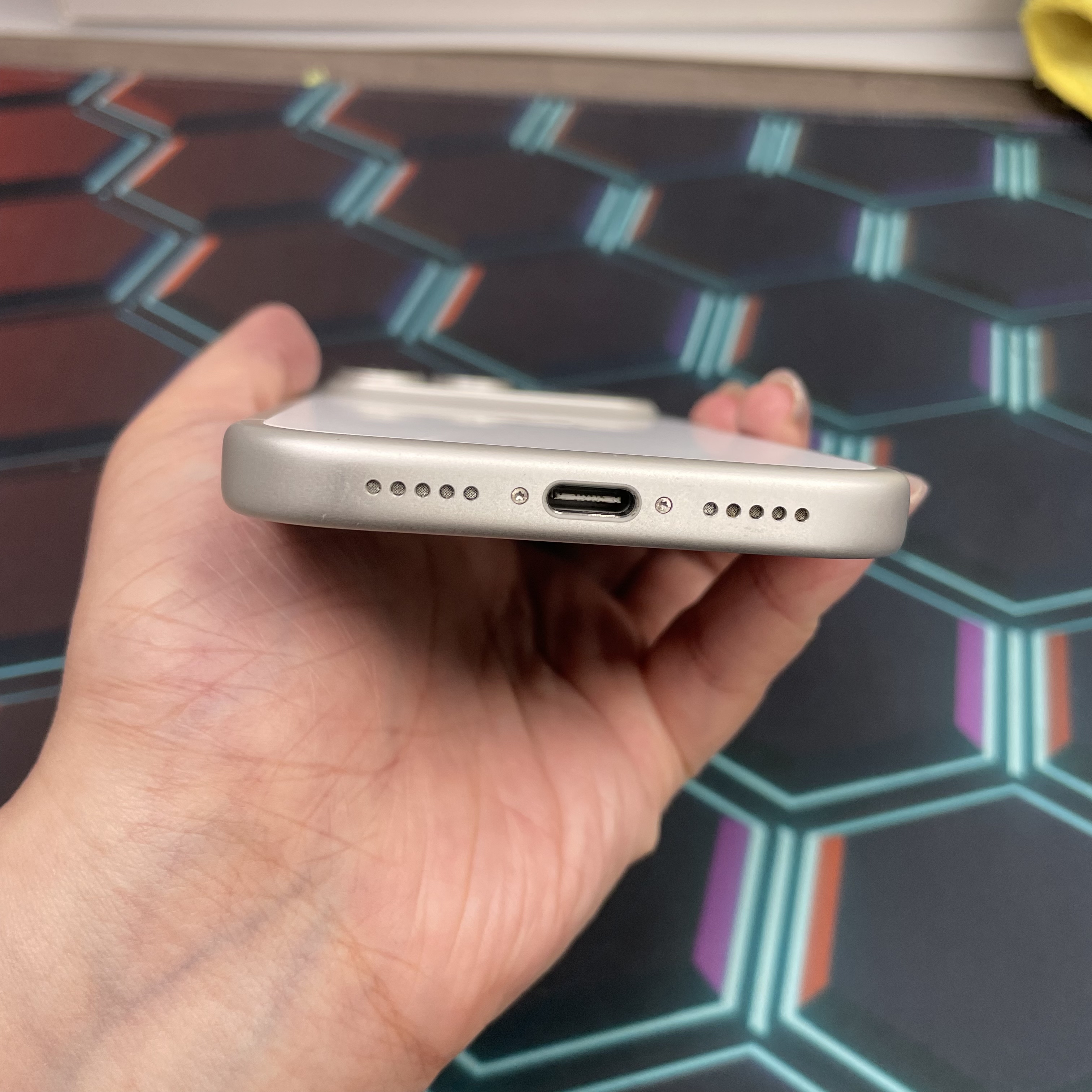 *7732 17 Pro 完美機 256GB 電100 銀色 sliver