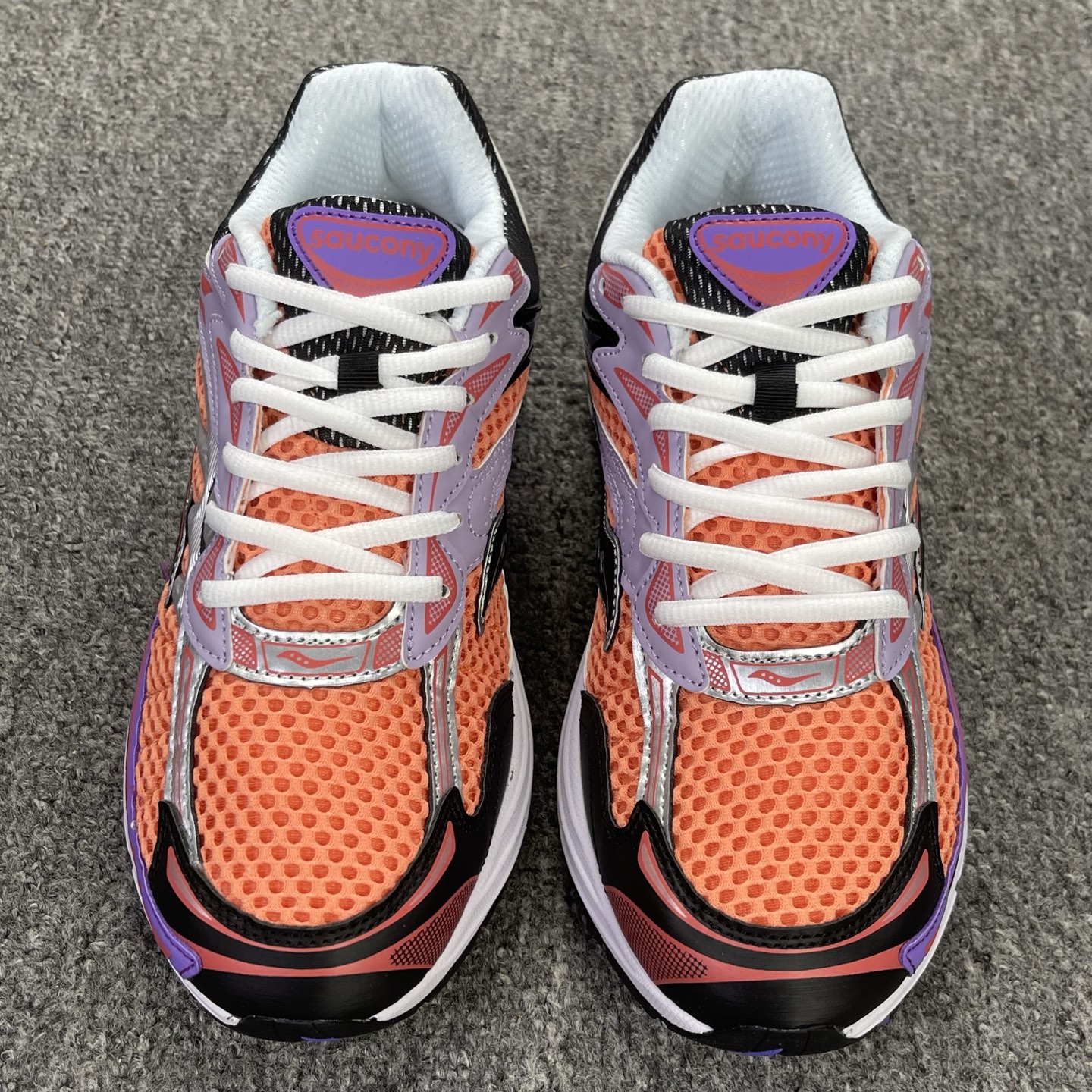 Saucony ProGrid Omni 9