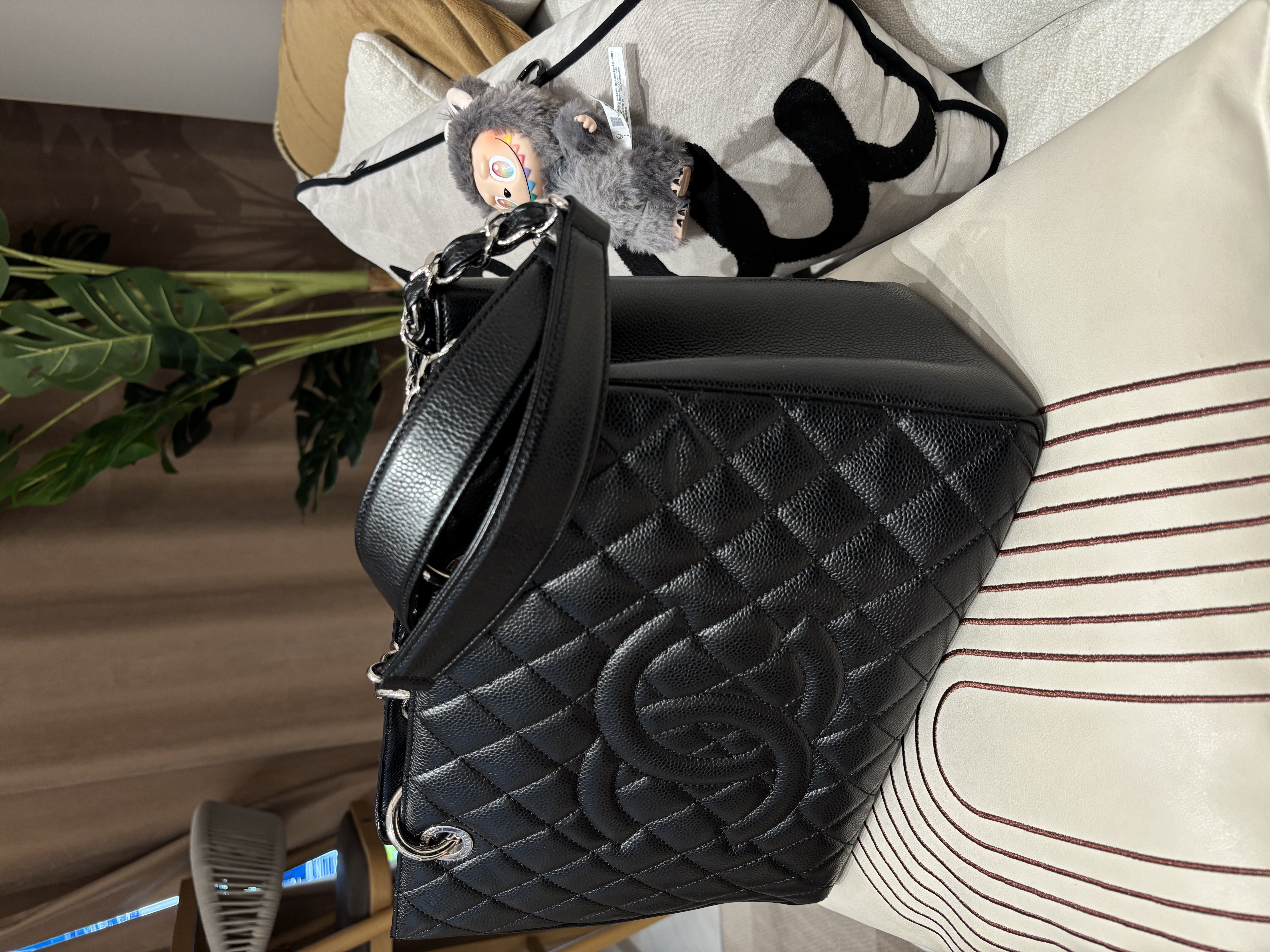 Chanel GST Tote Bag 黑色荔枝牛皮銀鏈 100%Authentic, 98%new ✅19 card ✅dust bag 