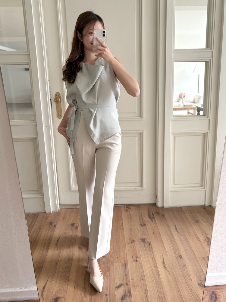 Classique Tailored Pants (Light Beige)