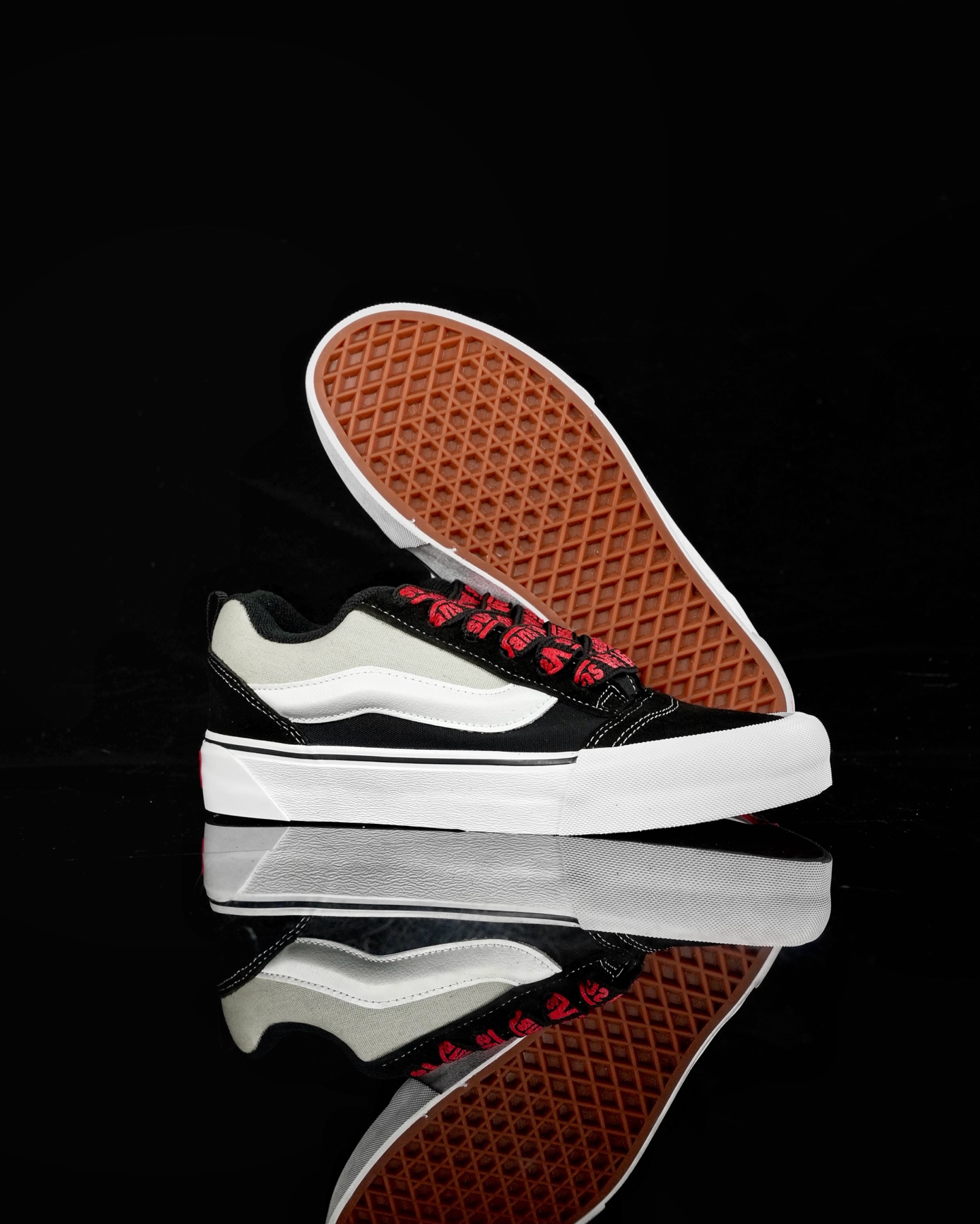 Vans Knu Skool