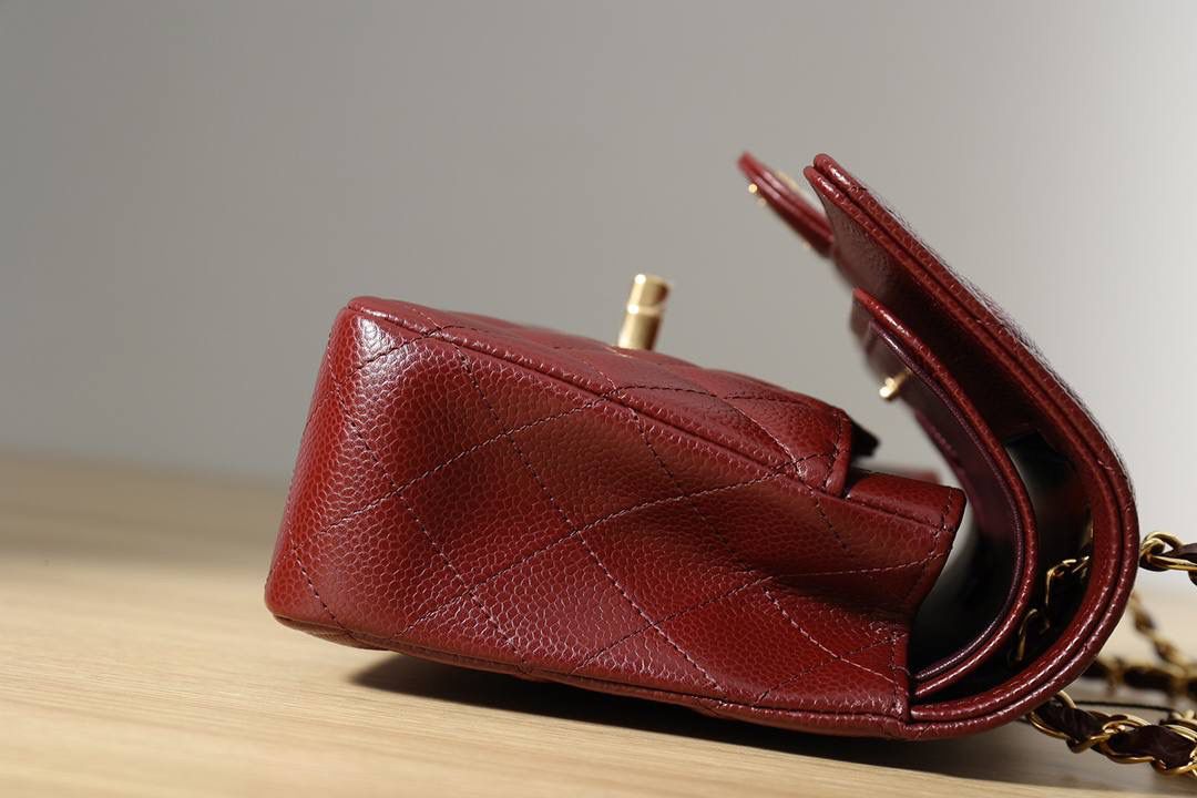 CF枣红金25cm❤️‍🩹 我们家的货出来就是风靡全网 独家正品原厂皮渠道货、荔枝纹银扣出货啦！ 独家渠道货，真正的进口原厂货，正品工艺品质，我们确保所有材料，五金，车线，油边都达到正品百分百的原厂渠道材料，连味道都能一样‼️🔥