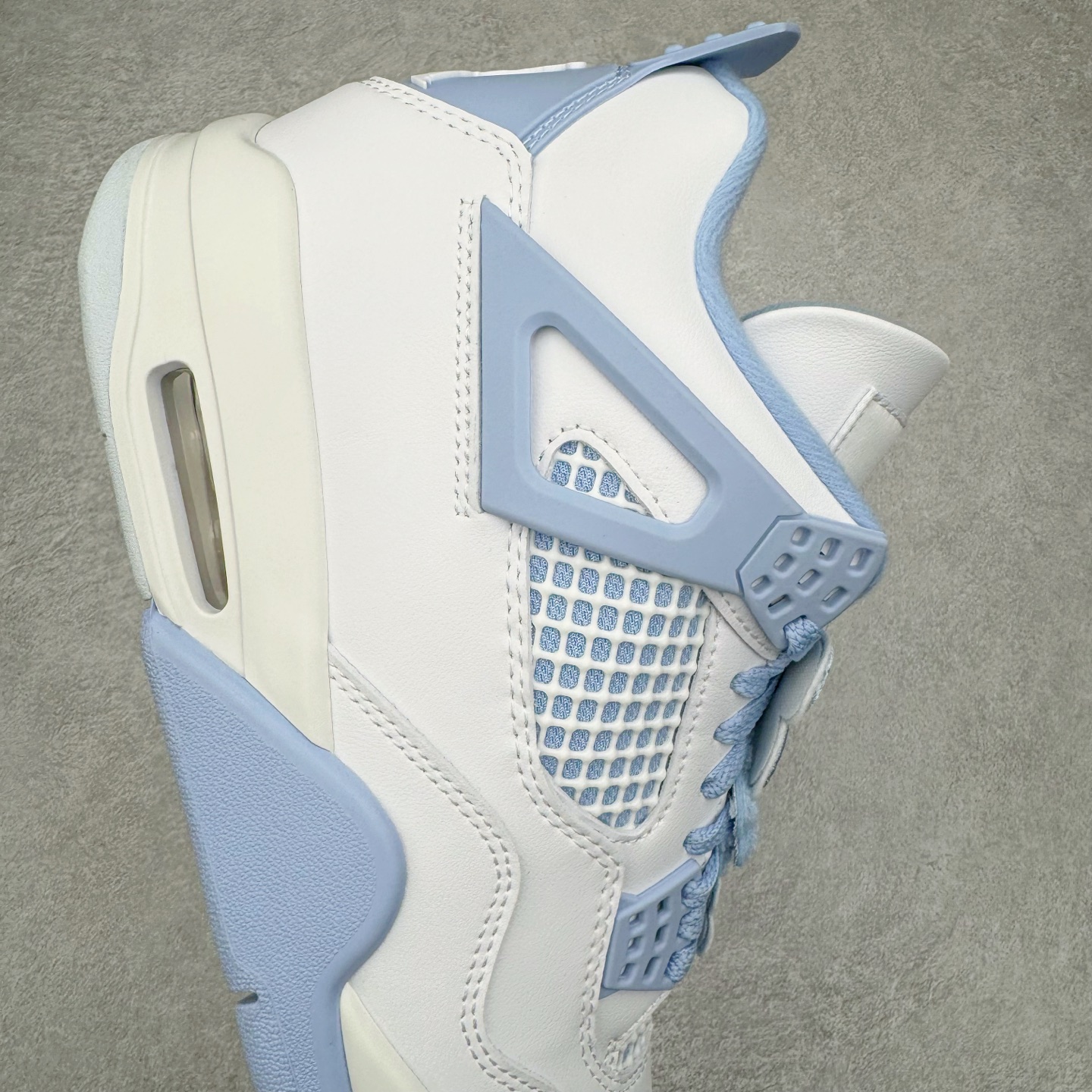 Air Jordan 4 Retro "Forget Me Not" HV0823-100