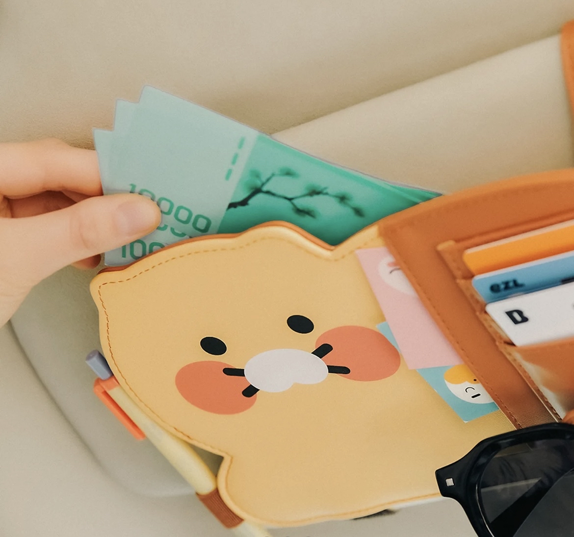 Kakao Friends 春植汽車遮陽板收納袋