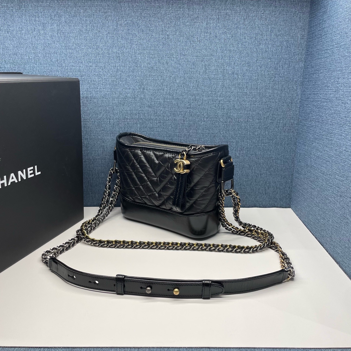 【預訂貨品】 鐳射30開👜 CHANEL V紋黑色流浪包