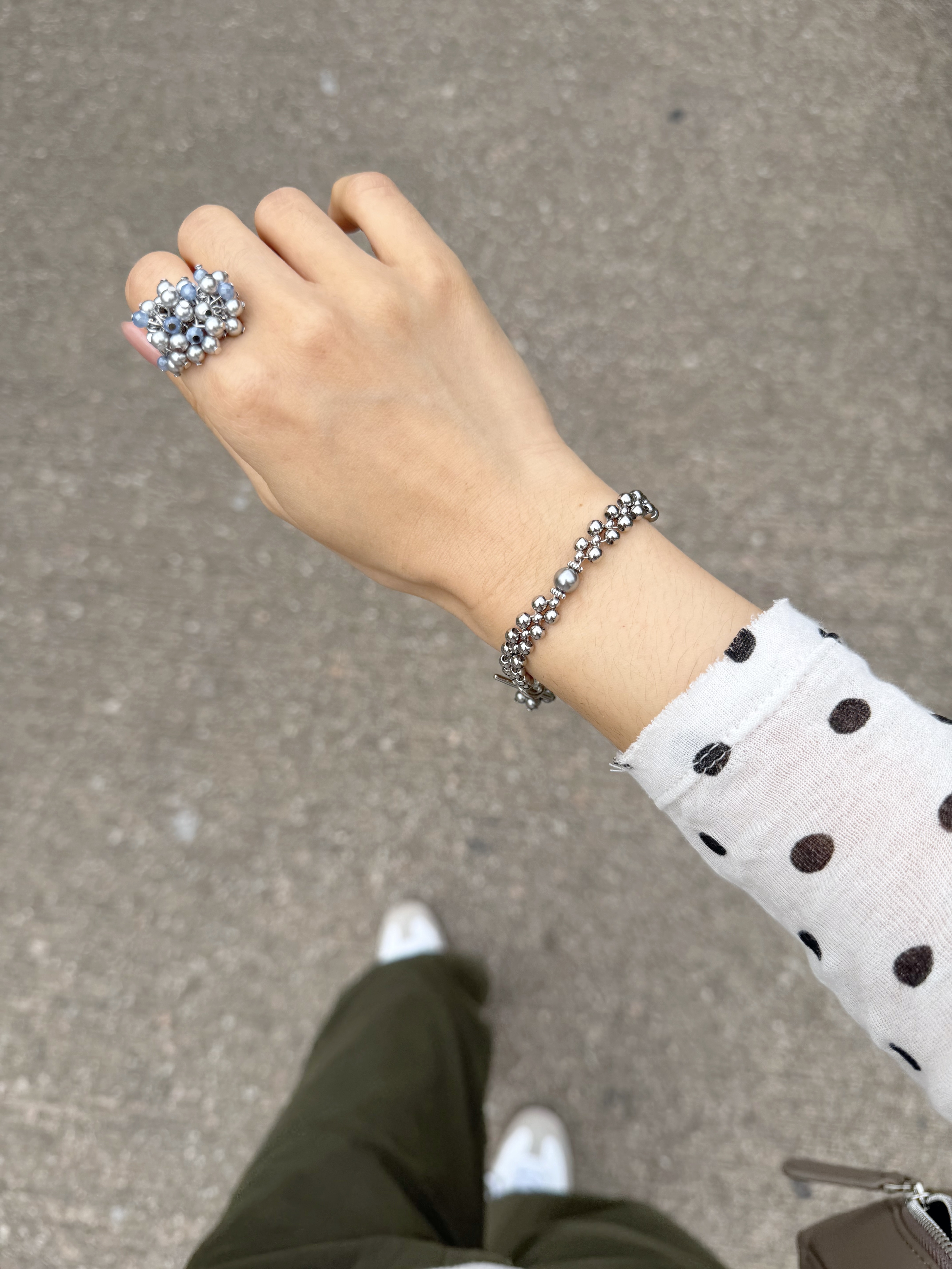 珍珠小花球併接手織手鍊/全銀色