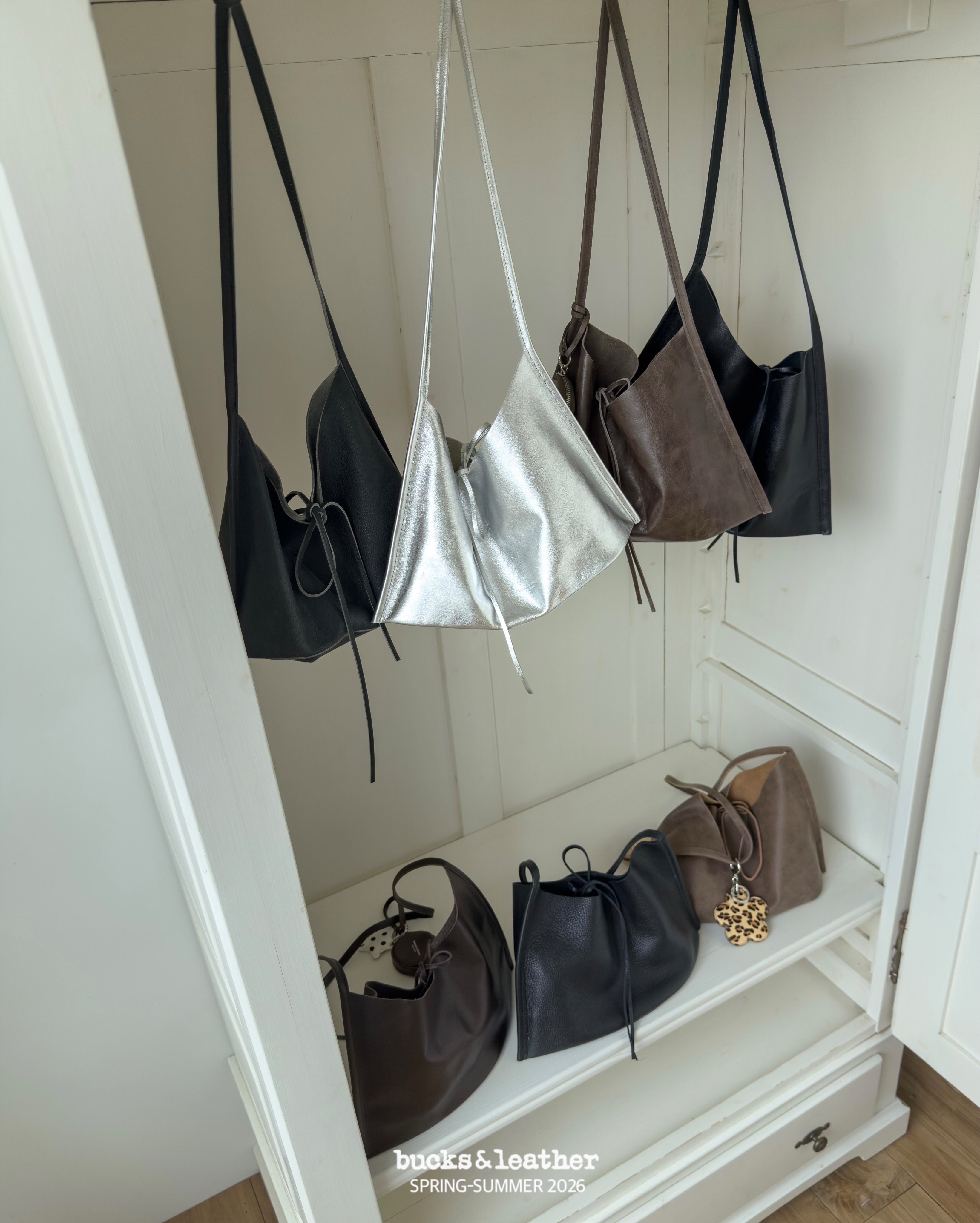 【26SS 】預訂_Flat Cross Bag By Bucks & leather
