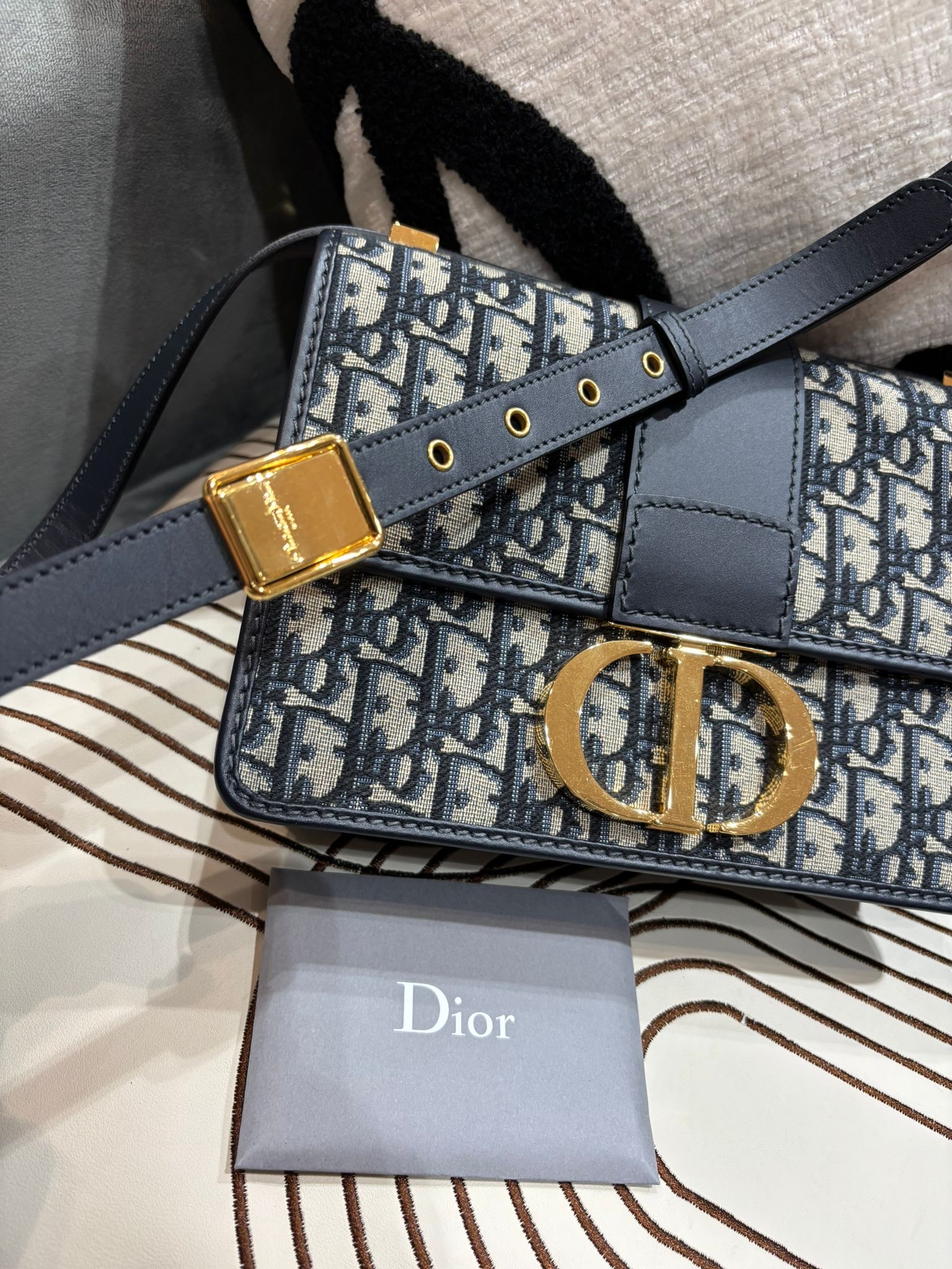DIOR Oblique 30 Montaigne Shoulder Bag 100%Authentic, 98%New ✅ certificate✅dust bag✅Box
