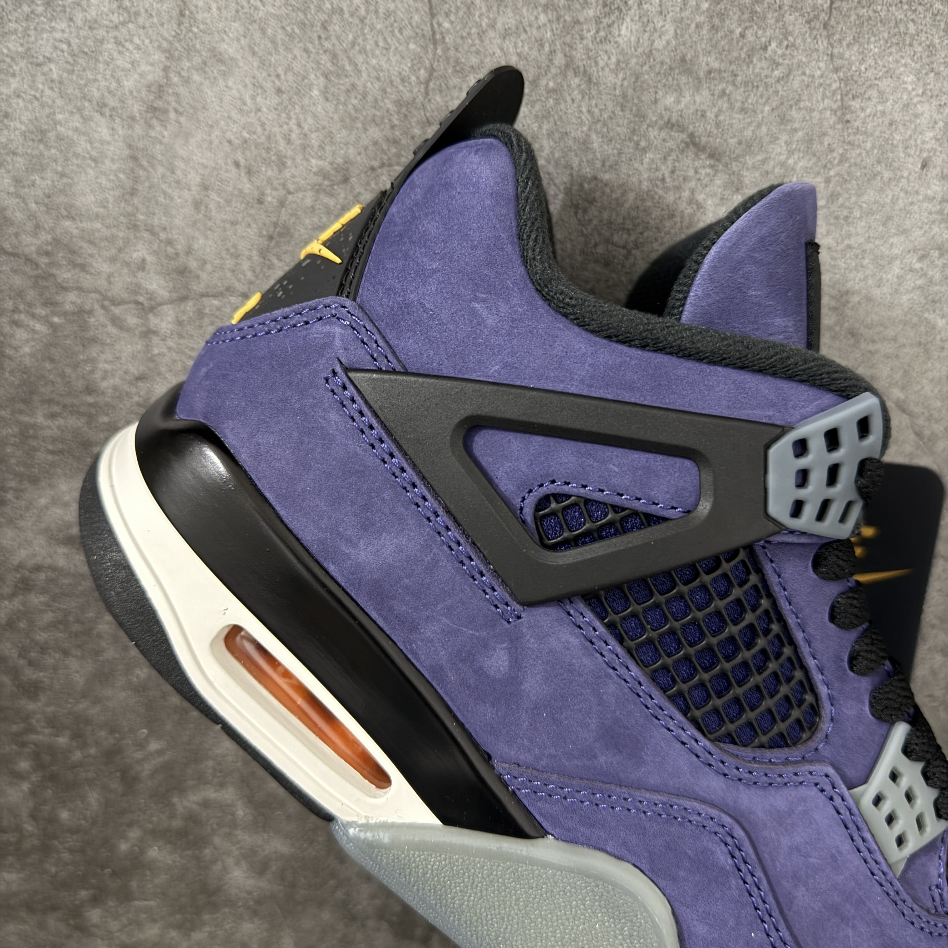 Air Jordan 4 Retro "Lakeshow" FV5029-500 