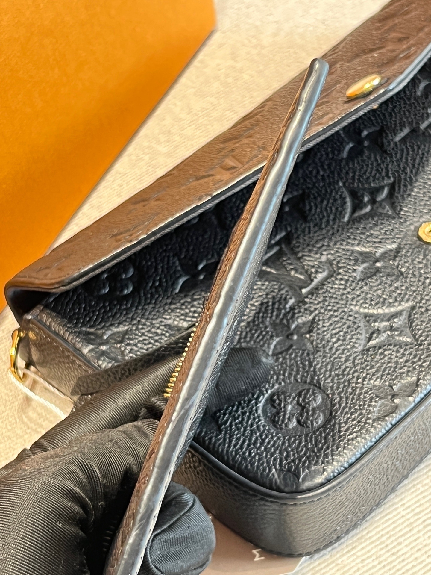 【預訂貨品】LV黑色全皮印花三合一 