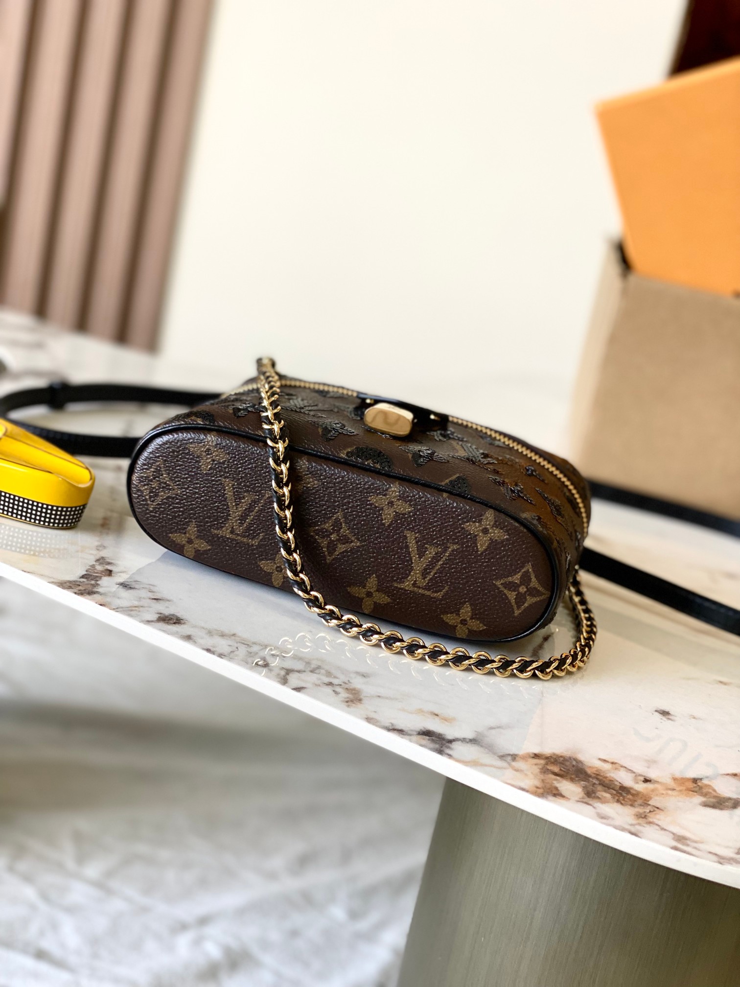 LV Louis Vuitton Vanity Chain Pouch 