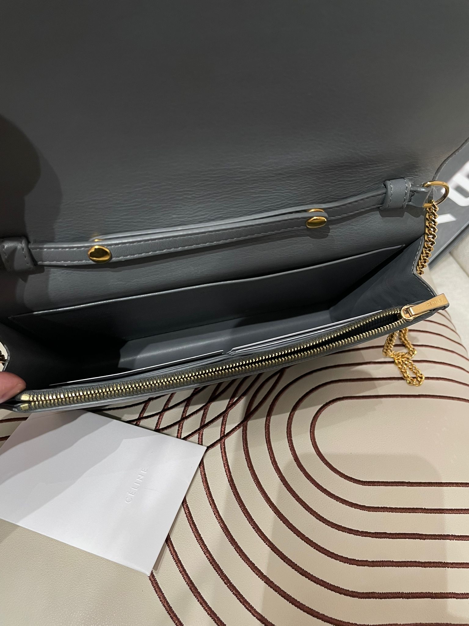  Celine clutch on chain 灰色牛皮鏈條銀包斜孭袋 100%Authentic ,88%new ✅Booklet