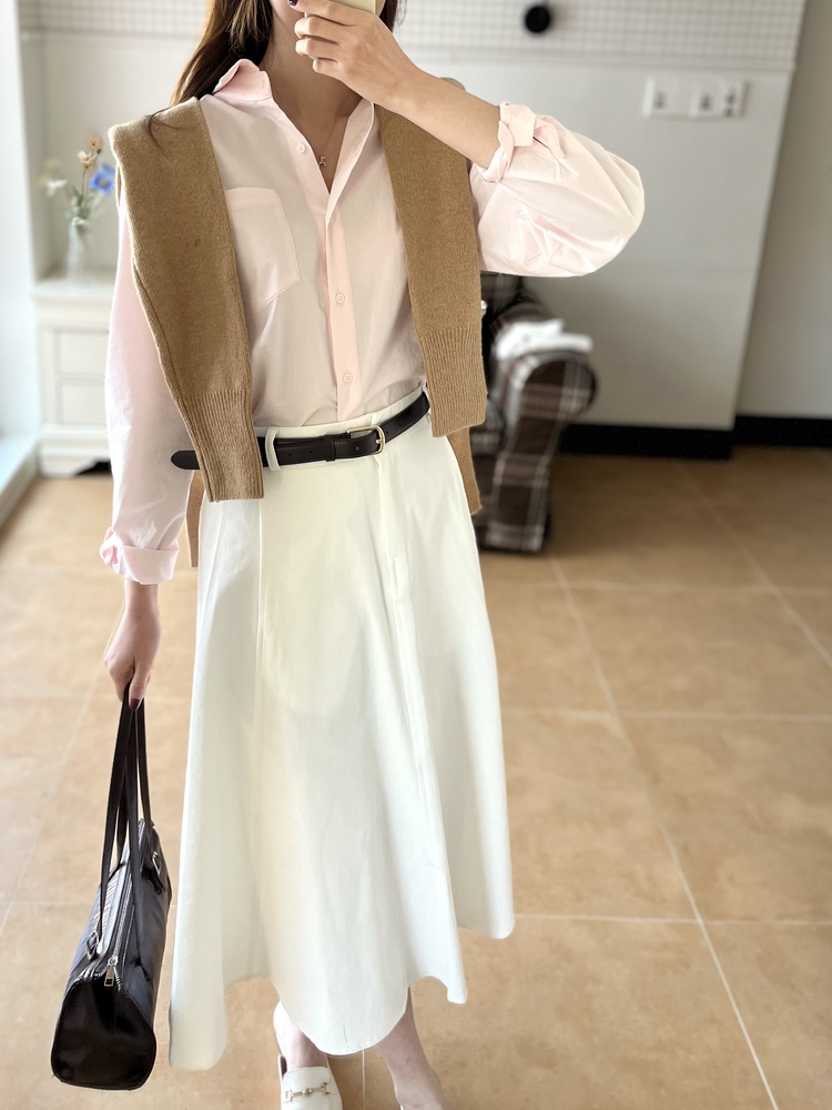 The Signature Flare Skirt (Ivory)