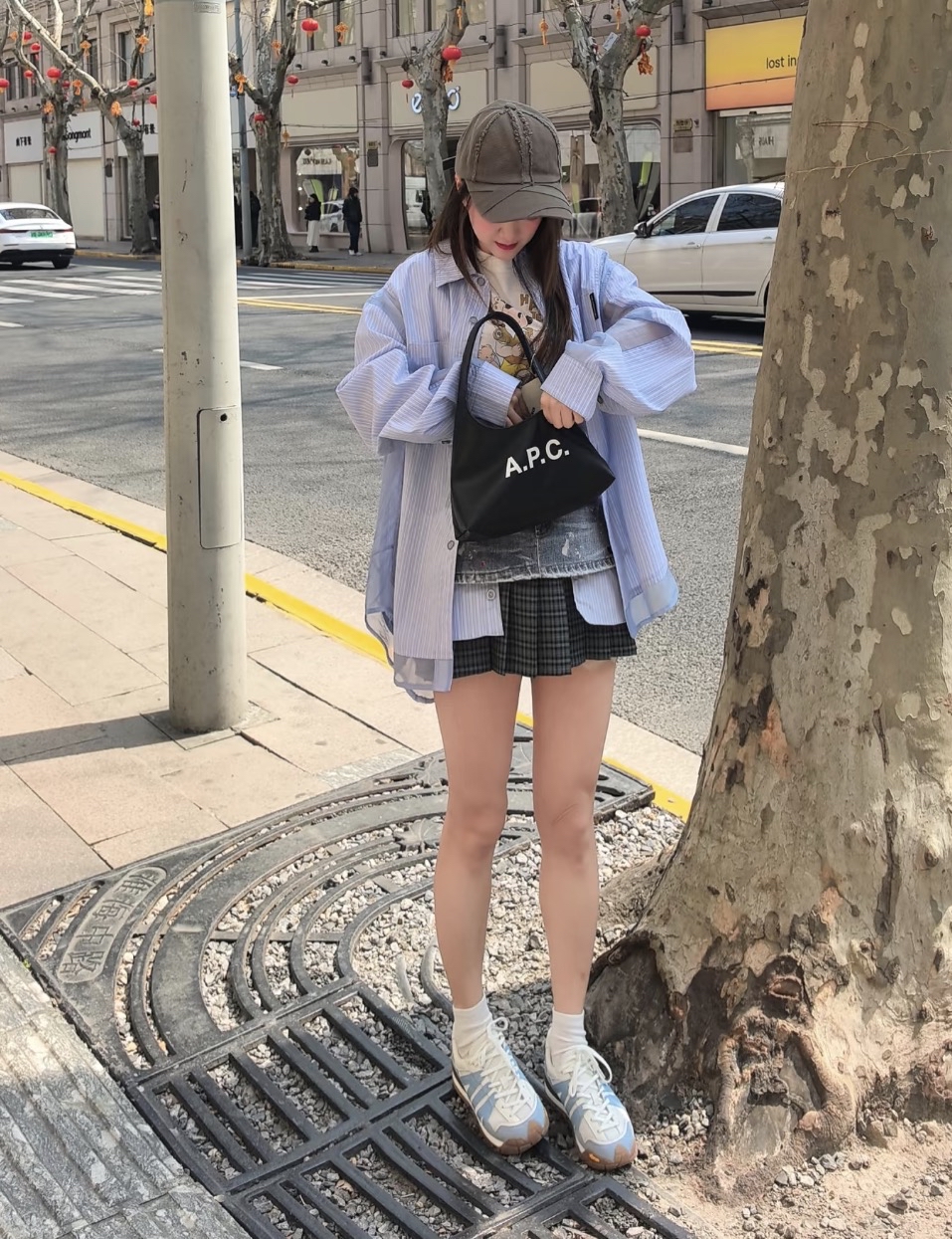現貨🖤A.P.C. HOBO 可上肩~ SIZE 26.5x13x4.5cm