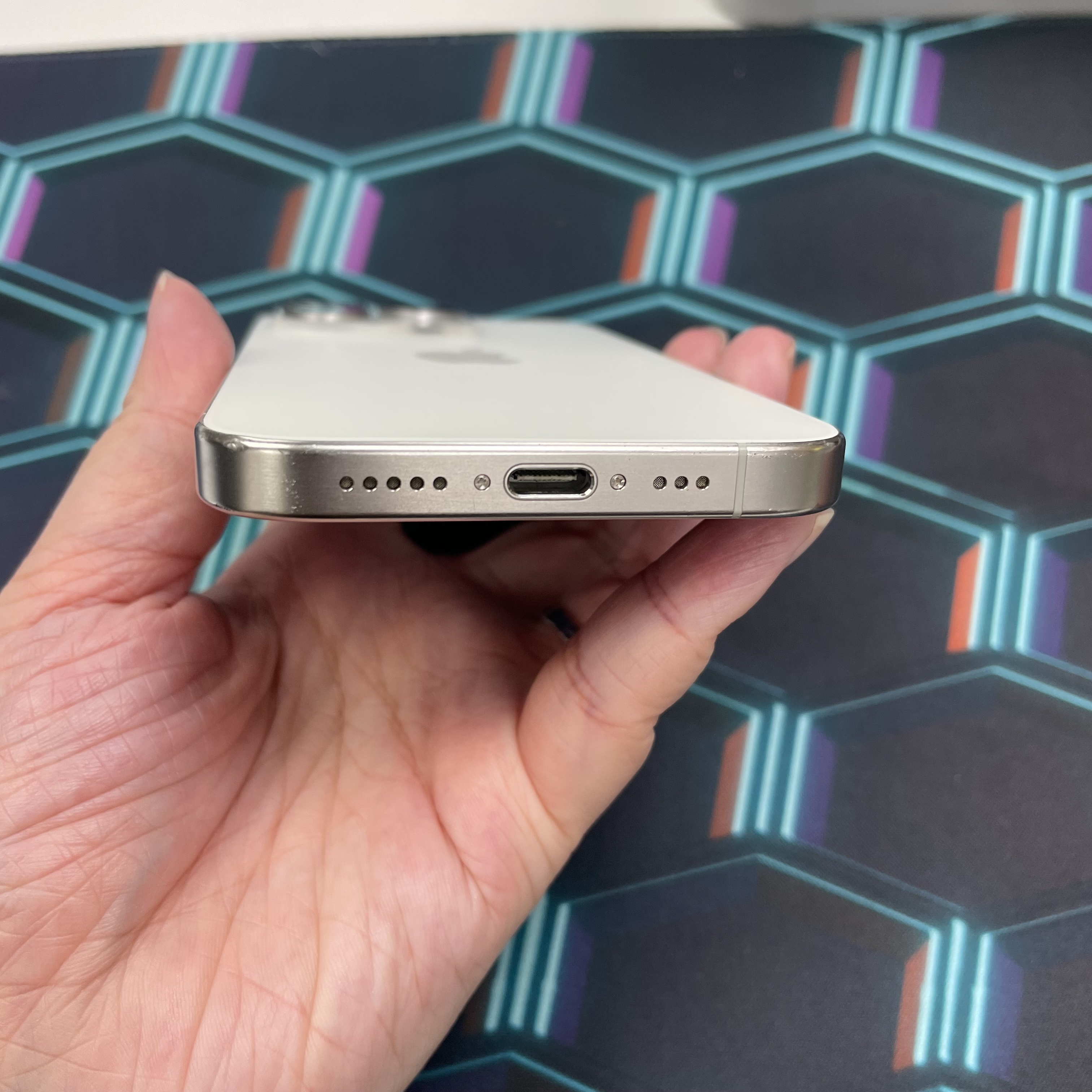 *6070 15 pro 勁靚機 256GB 電90 白色 white