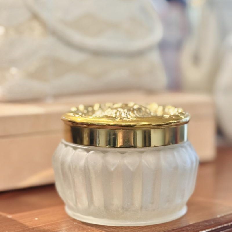 Vintage C.a. 1960s Canadian Cherub Pattern Golden Lid Frosted Glass Large Powder Box (MT2395)