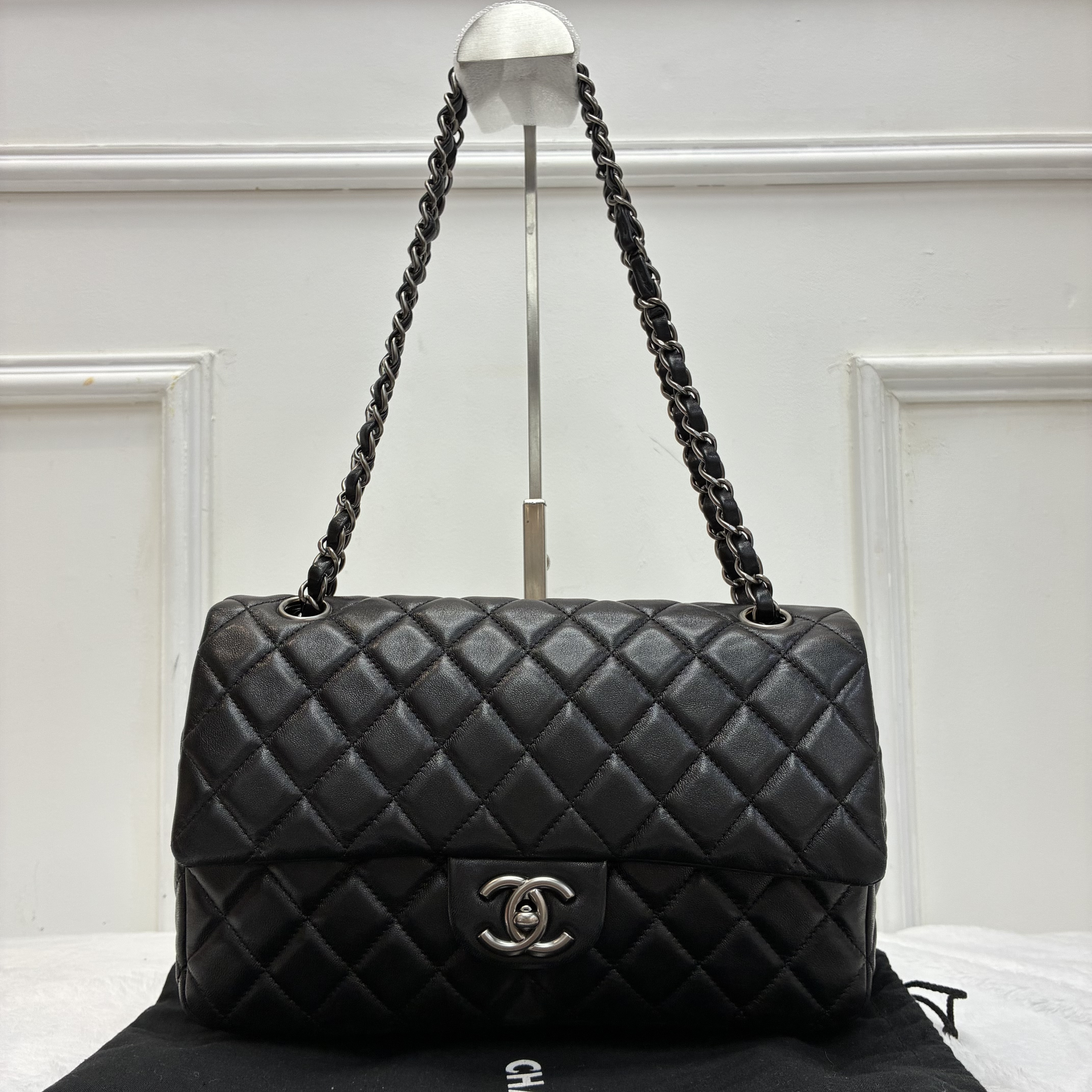 Chanel 香奈兒Classic Flap CF黑銀（做舊）中號