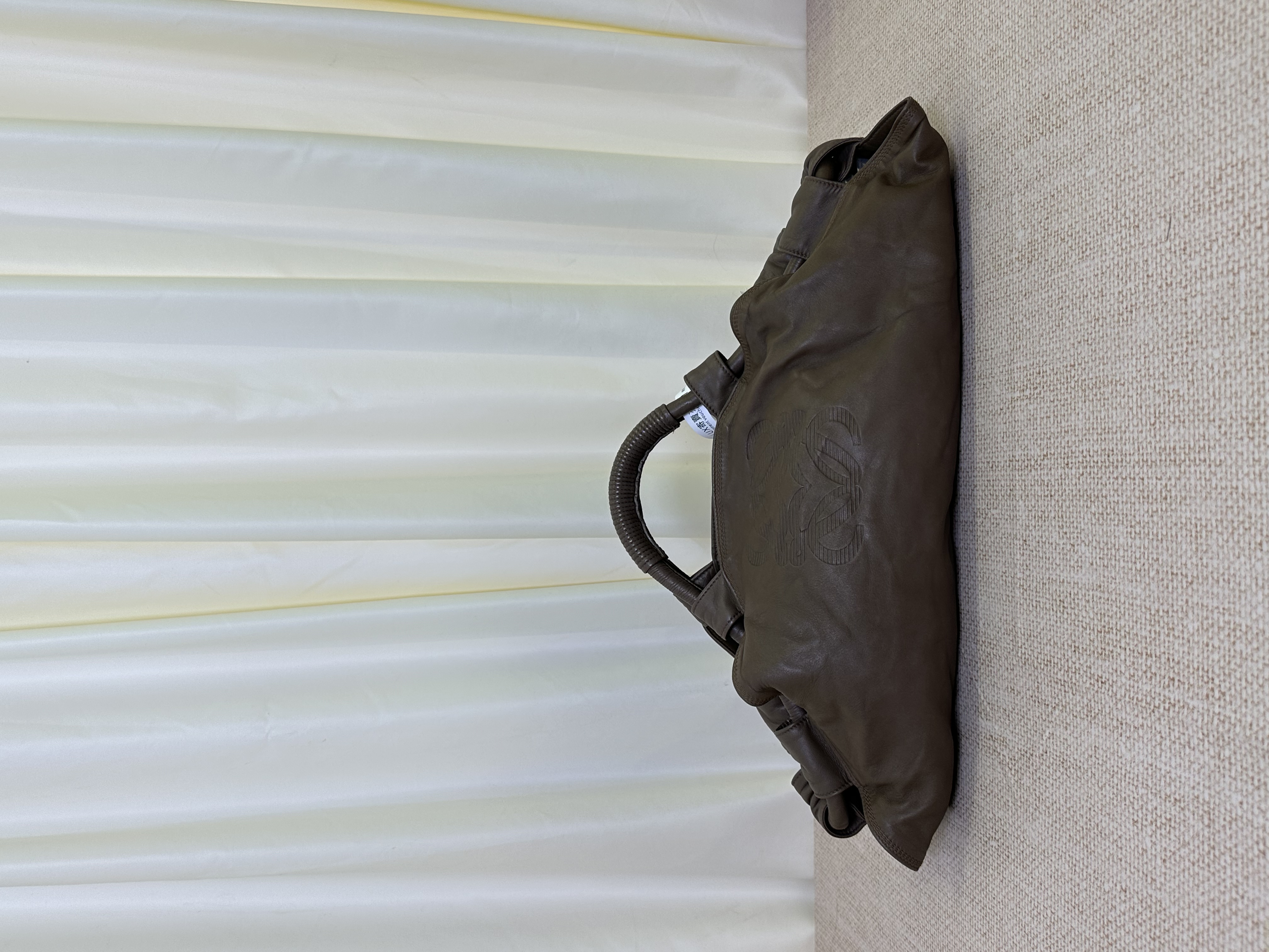 Pre owned Loewe Nappa Aire/ Product Code: 26031018