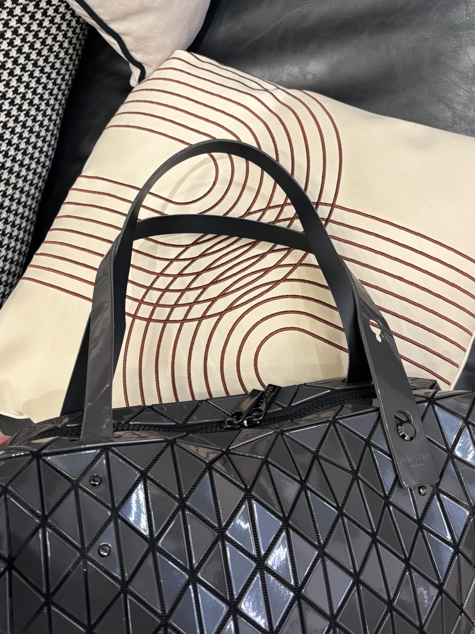 ISSEY MIYAKE bao bao Boston bag 100%Authentic ,98%new✅dust bag