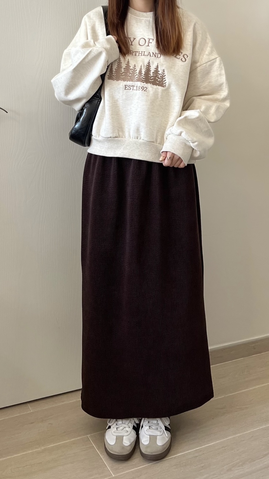 刺繡樹林衛衣 現貨