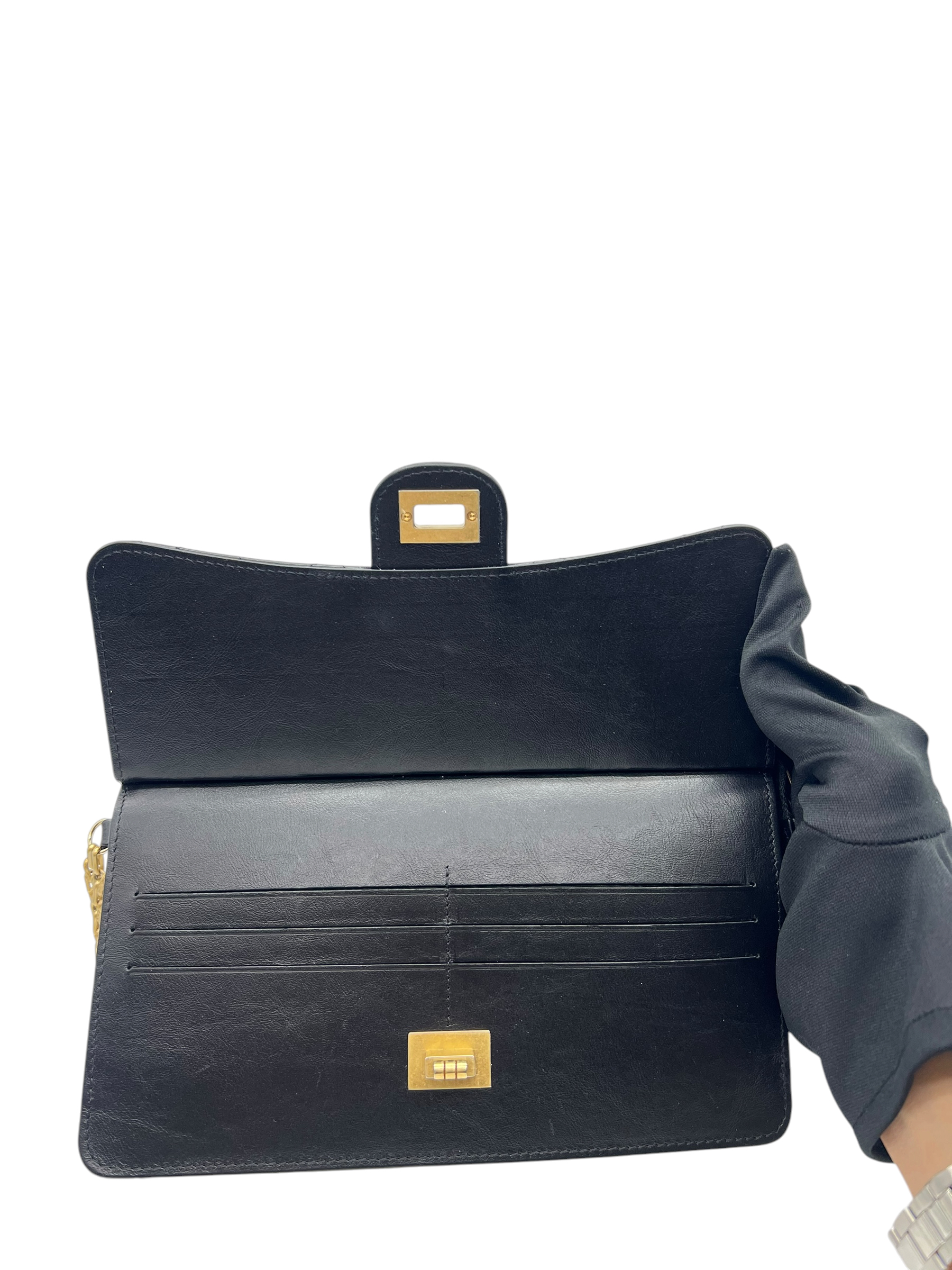 Pre-Owned CHANEL Aged Calfskin Quilted 2.55 Reissue Pouch With Chain Handle Black / Product Code: 26052803