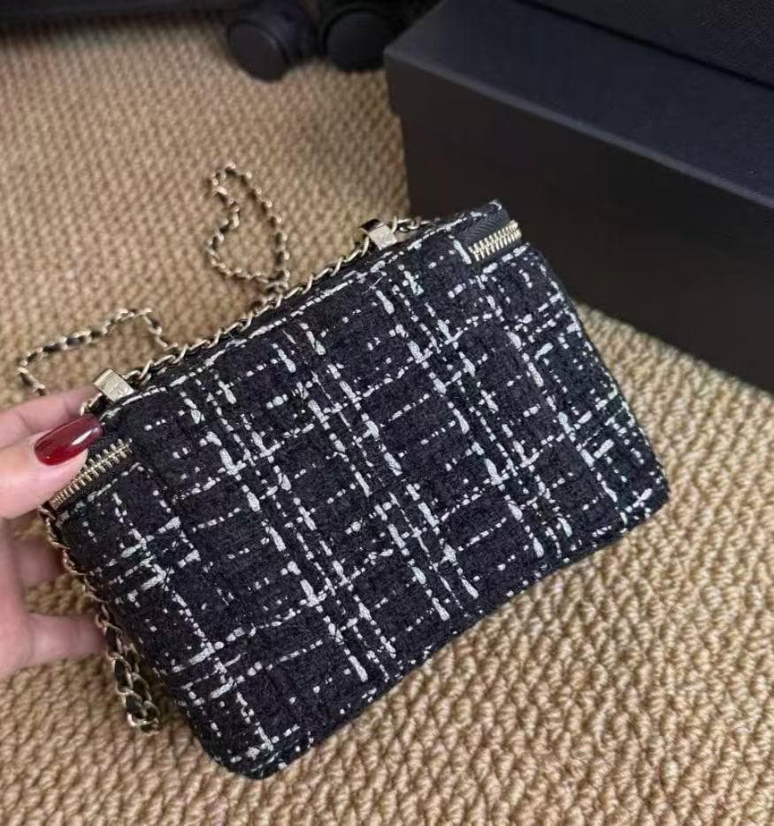 預訂 Chan**el VIP Gift 專櫃贈品粗花毛呢小香風盒子包 連禮盒 